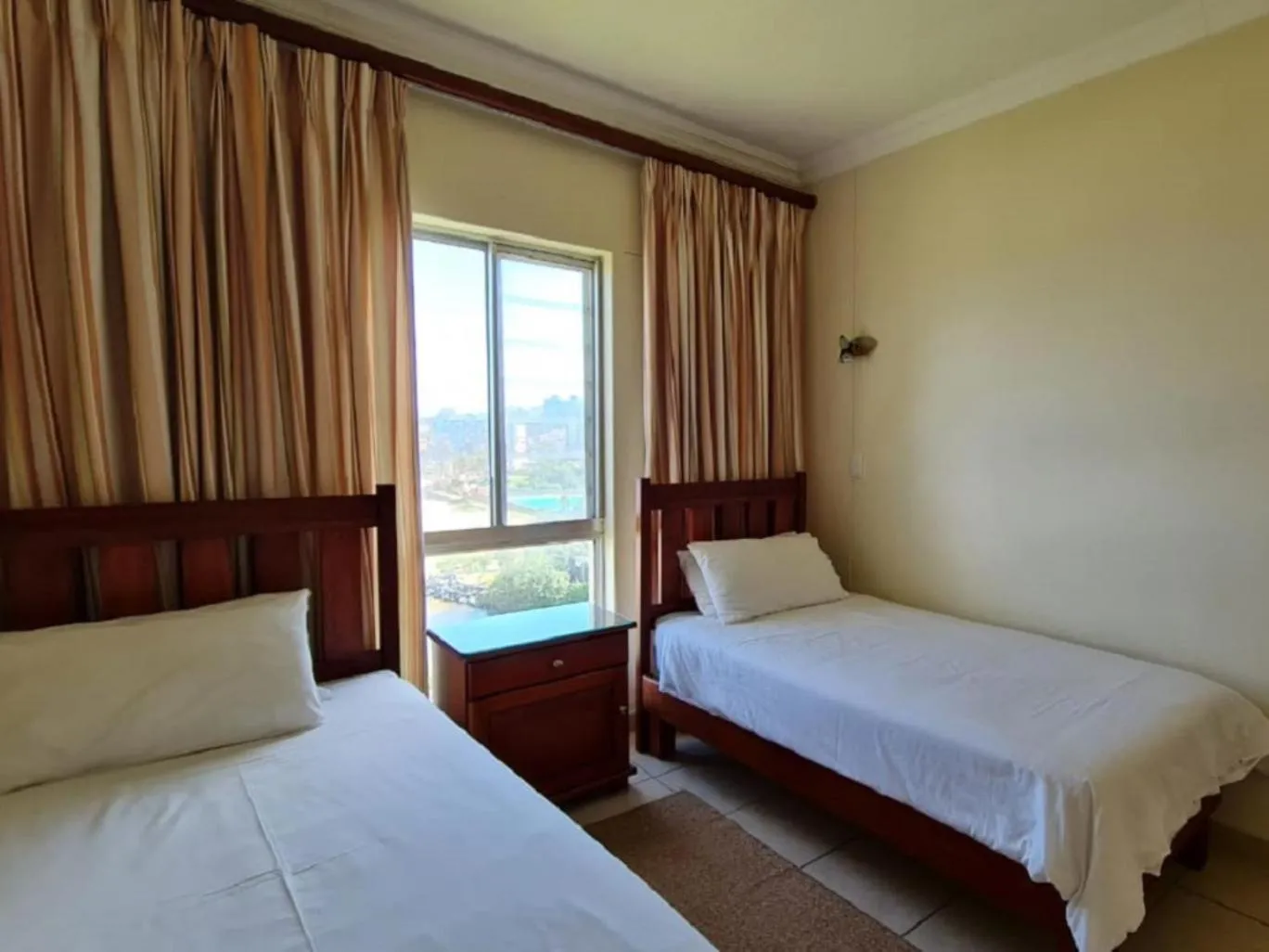 Photo of the whole room, Bed in Santana Holiday Resort