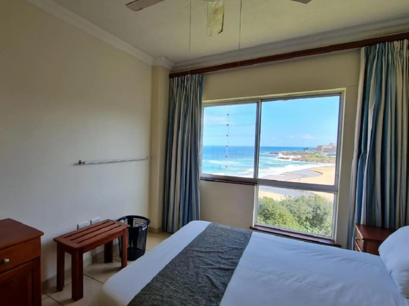 Bedroom, Bed in Santana Holiday Resort