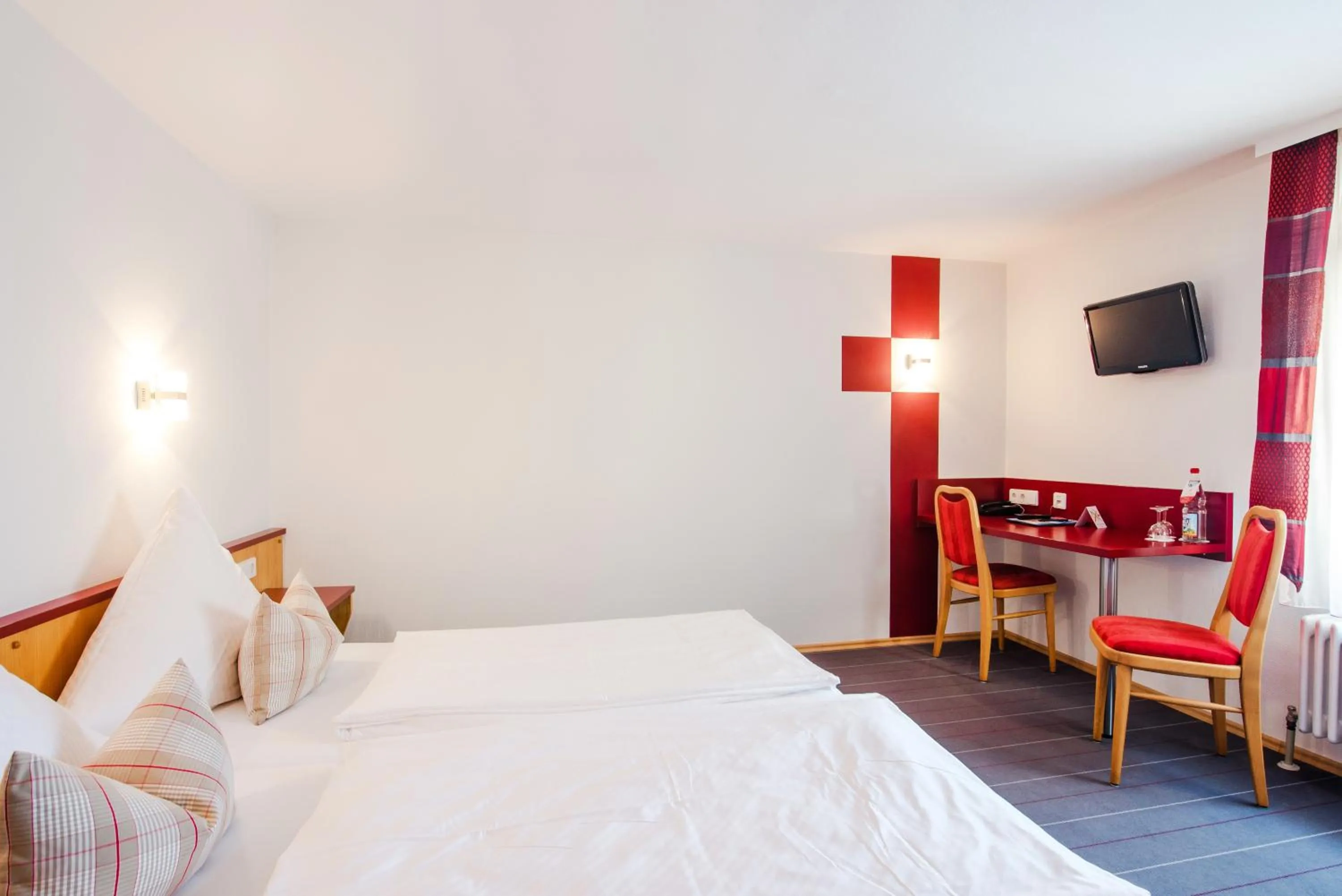 Bed in Hotel Gasthof zum Rössle