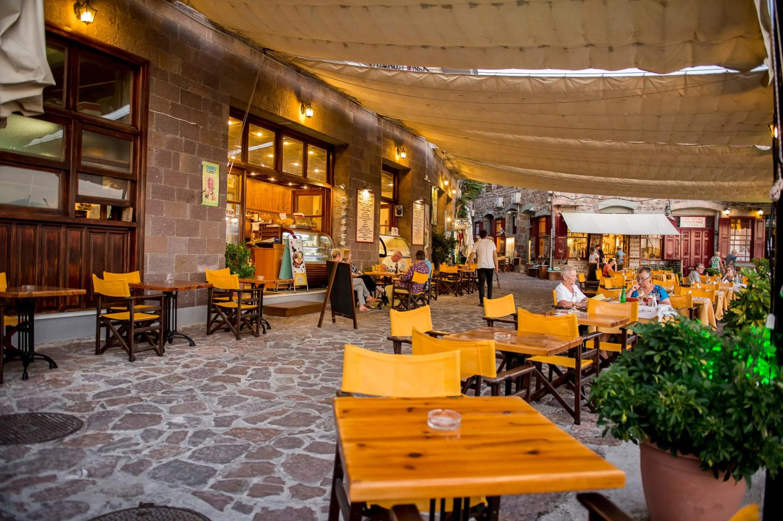 Restaurant/places to eat in Sea Horse