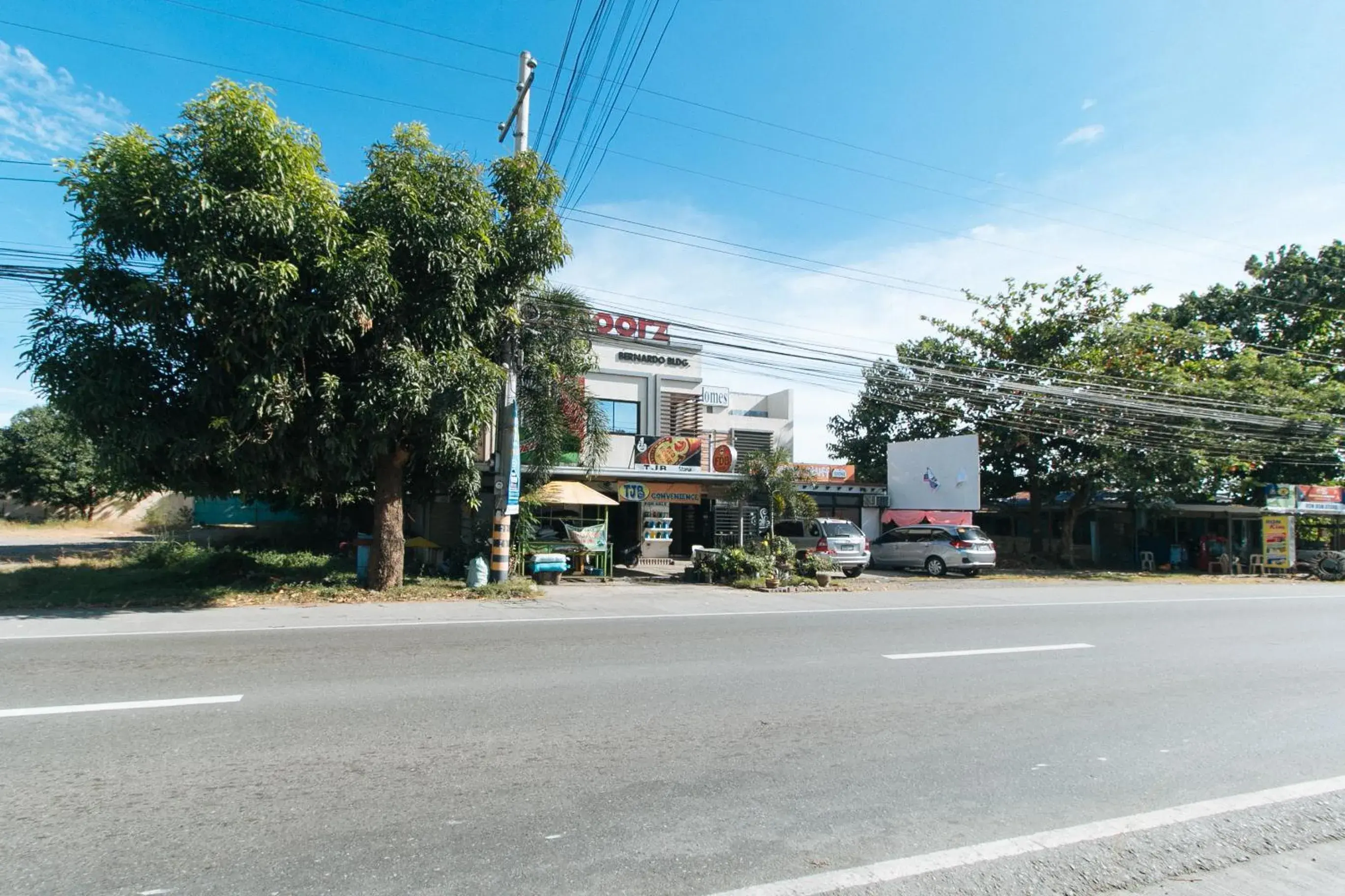 Property building in RedDoorz @ FDB Homes Nueva Ecija Property building in RedDoorz @ FDB Homes Nueva Ecija