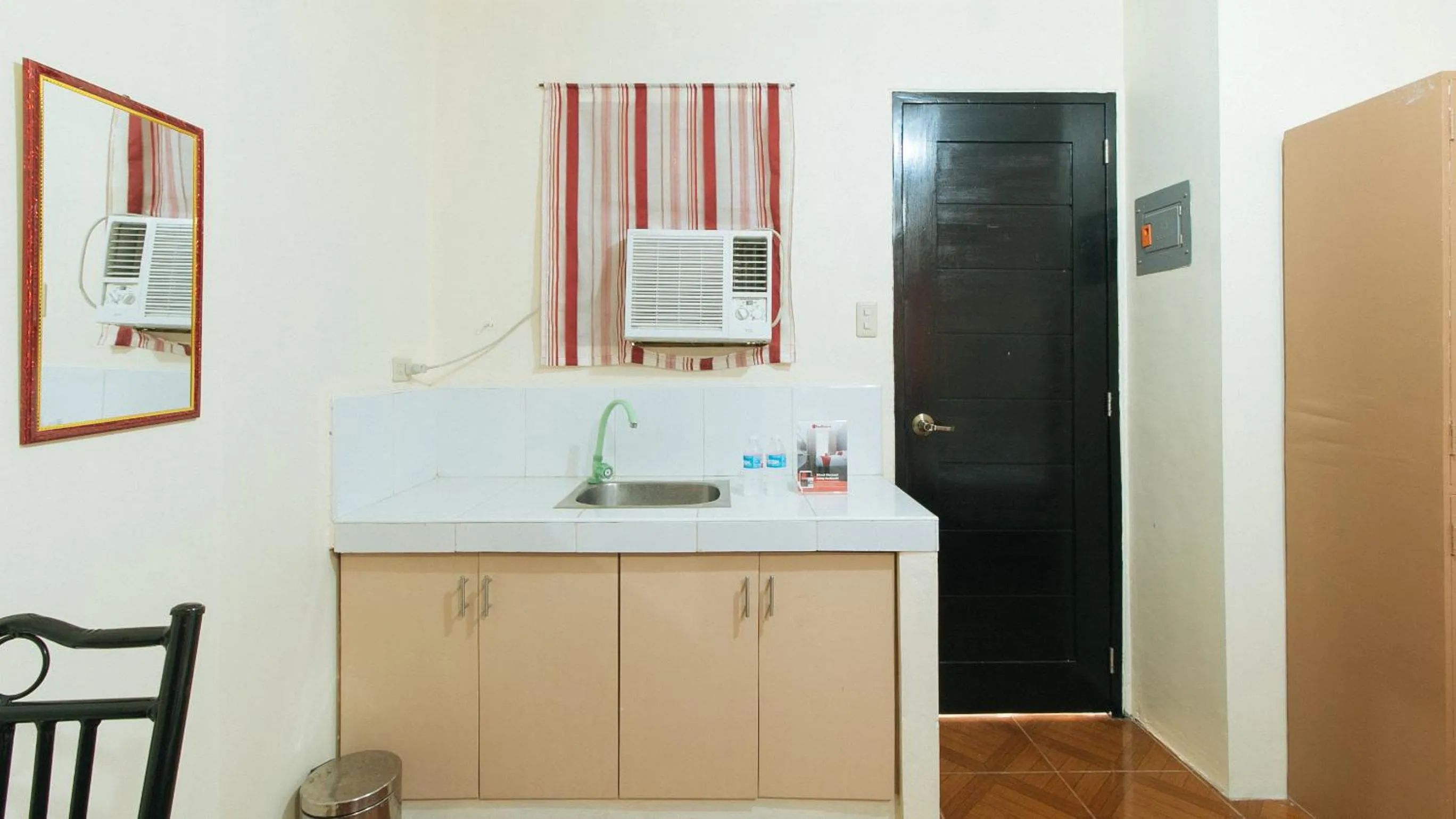 Kitchen or kitchenette in RedDoorz @ FDB Homes Nueva Ecija