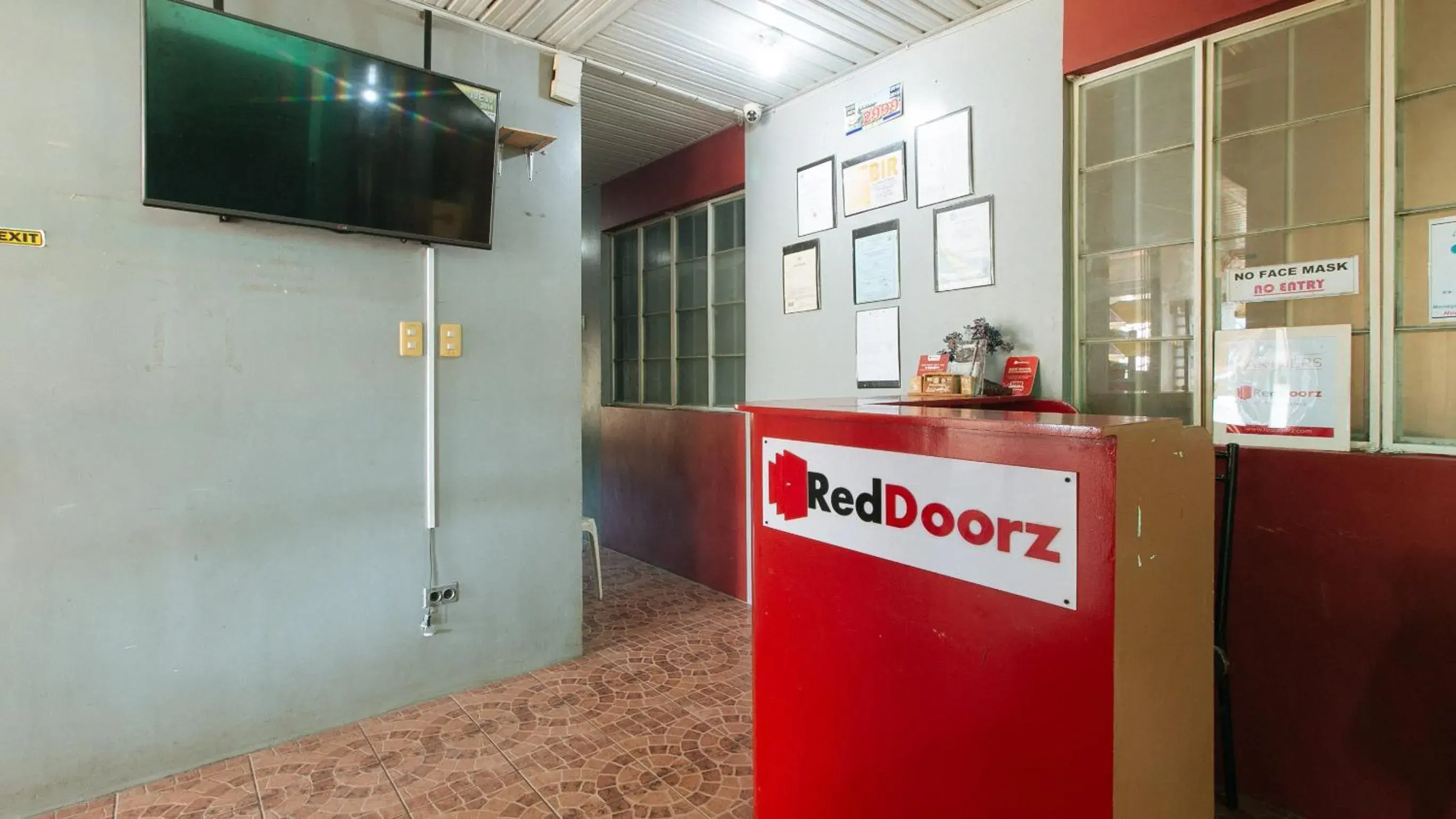 Lobby or reception in RedDoorz @ FDB Homes Nueva Ecija Lobby or reception in RedDoorz @ FDB Homes Nueva Ecija