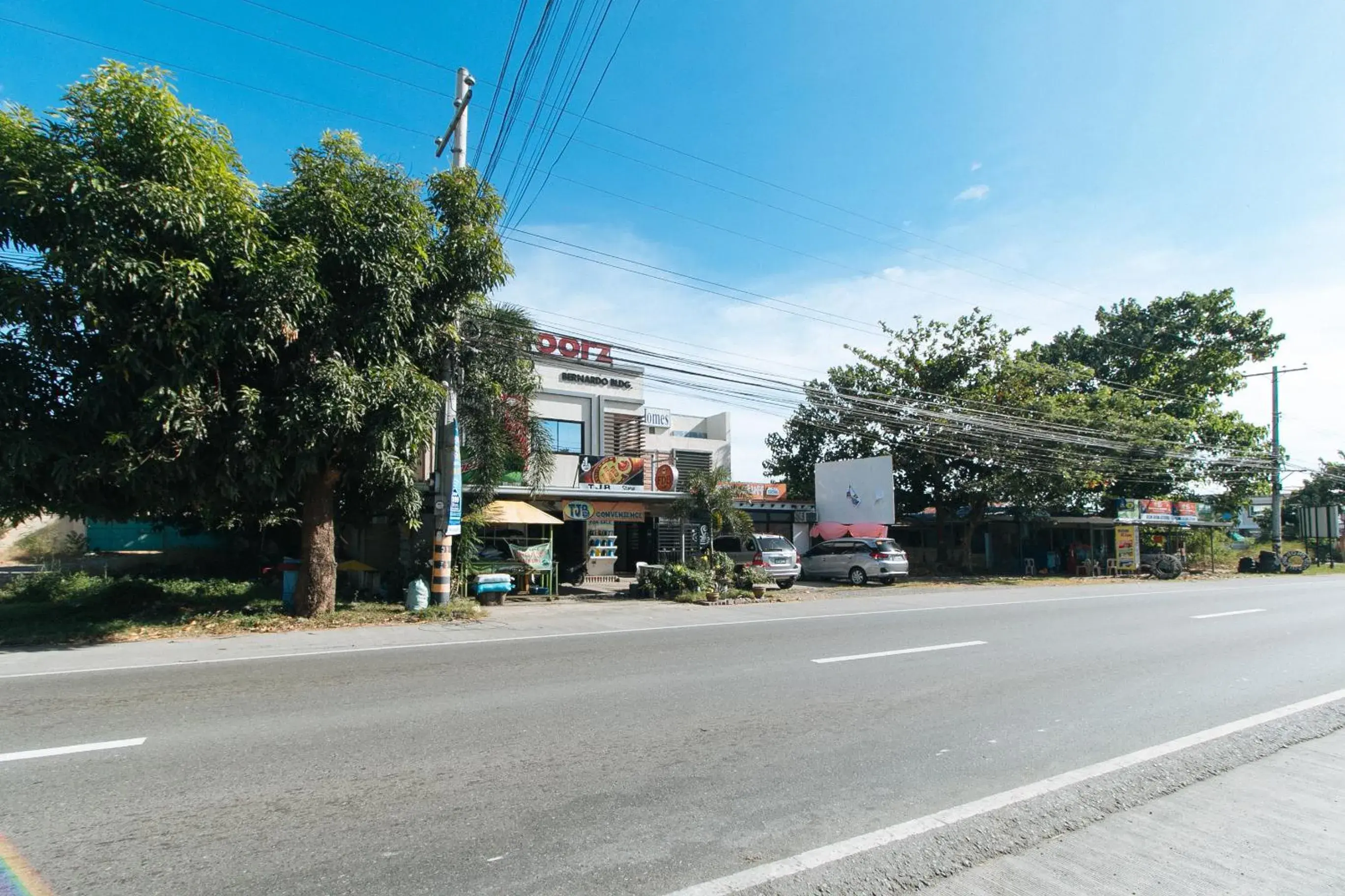 Property building in RedDoorz @ FDB Homes Nueva Ecija Property building in RedDoorz @ FDB Homes Nueva Ecija