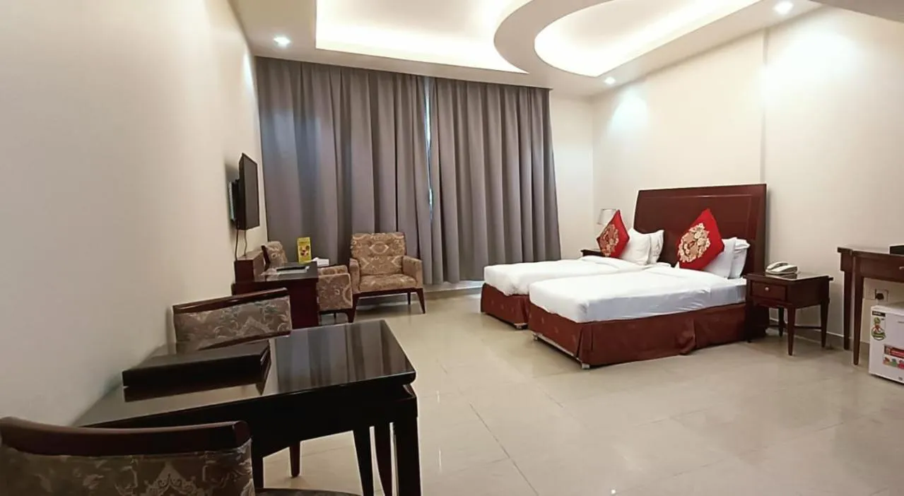 Bed in Clifton International Hotel