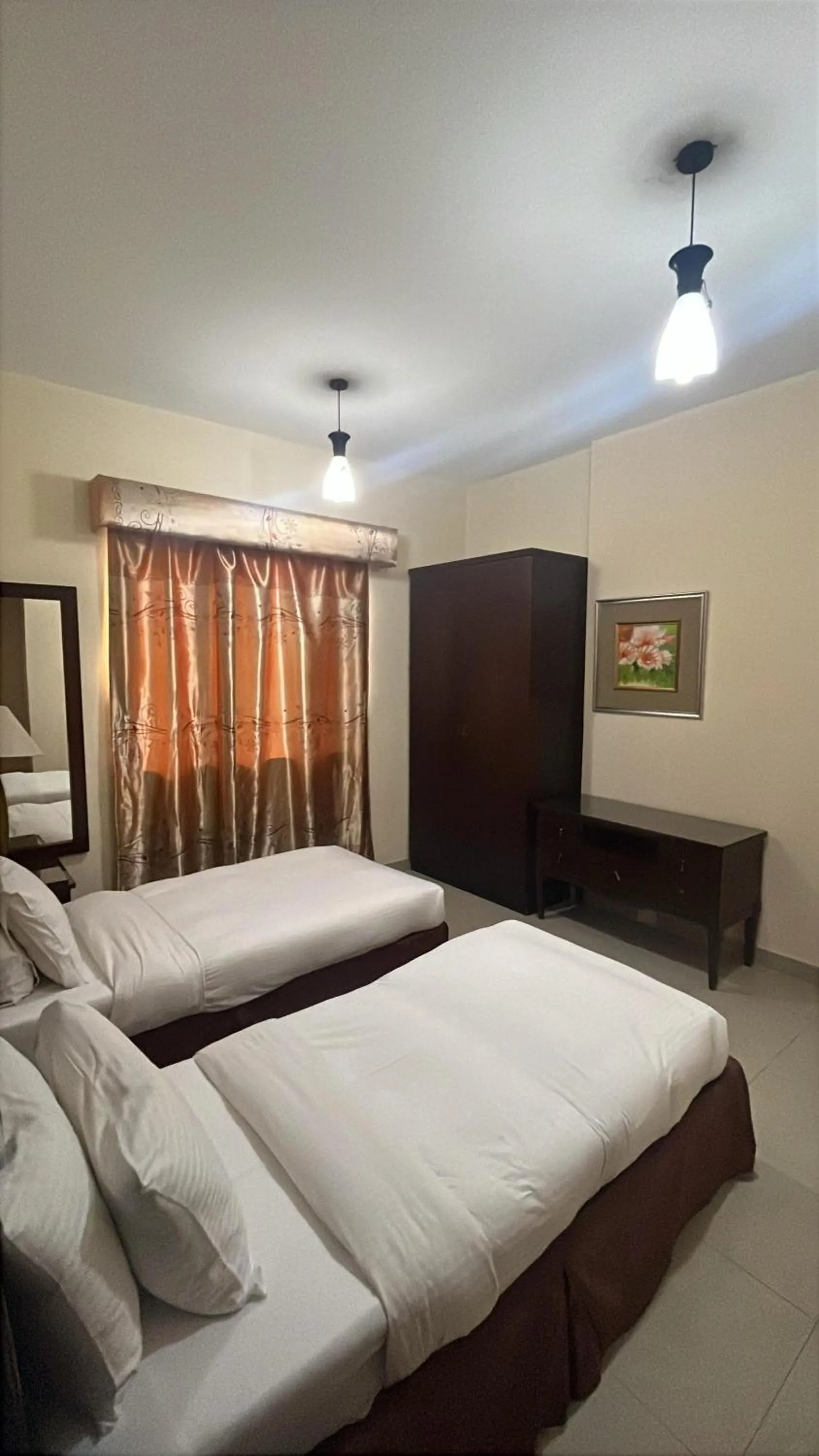 Bed in Clifton International Hotel