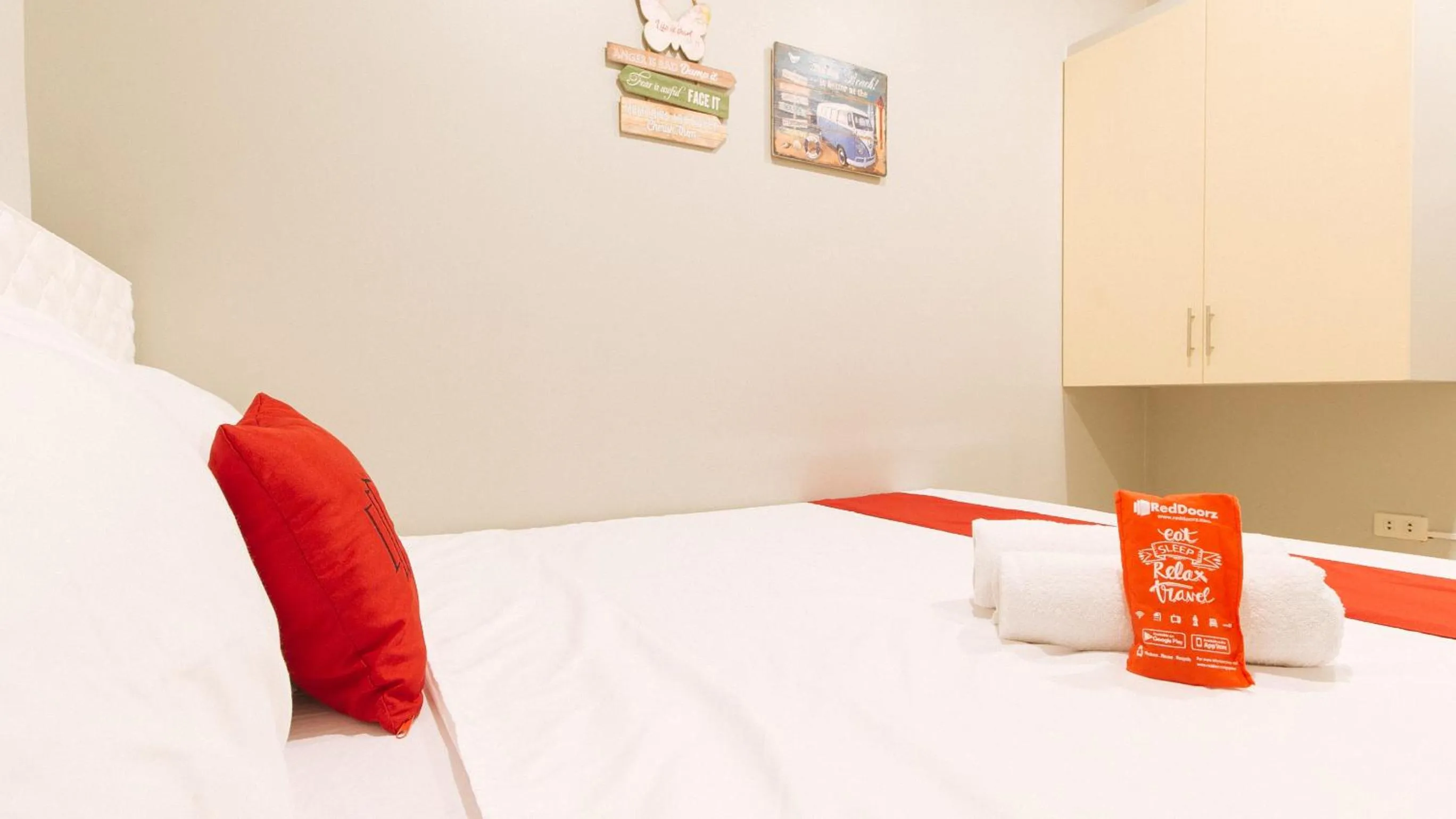 Bed in RedDoorz near Christ the King Medical Center