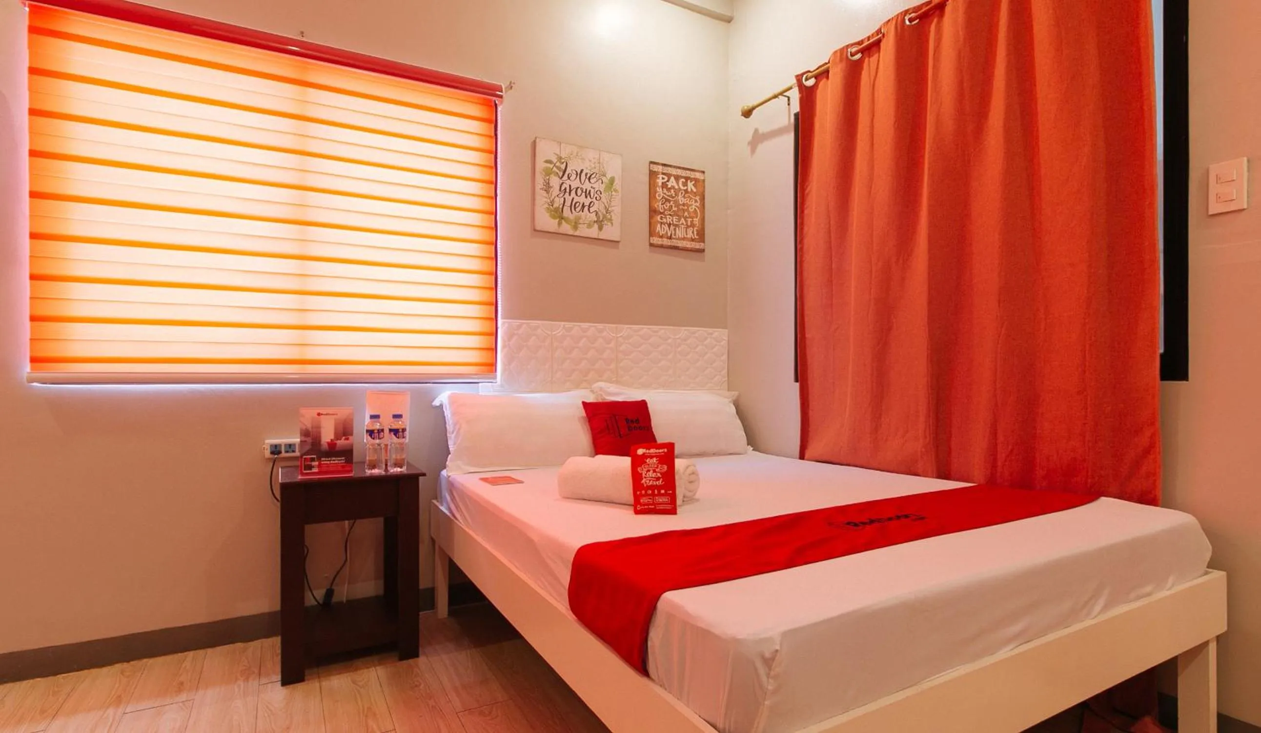 Bed in RedDoorz near Christ the King Medical Center
