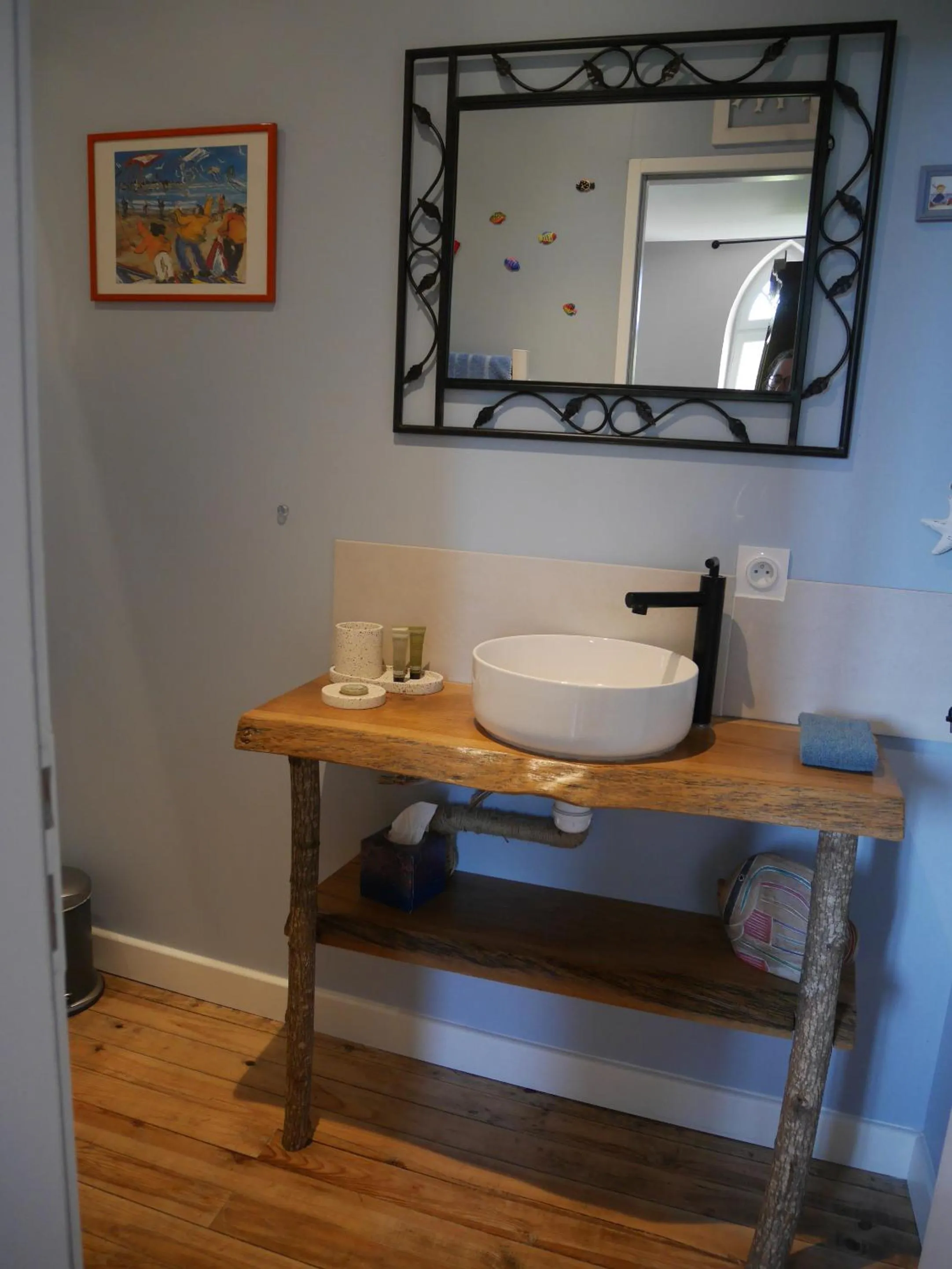 Bathroom in Les Volets Violets