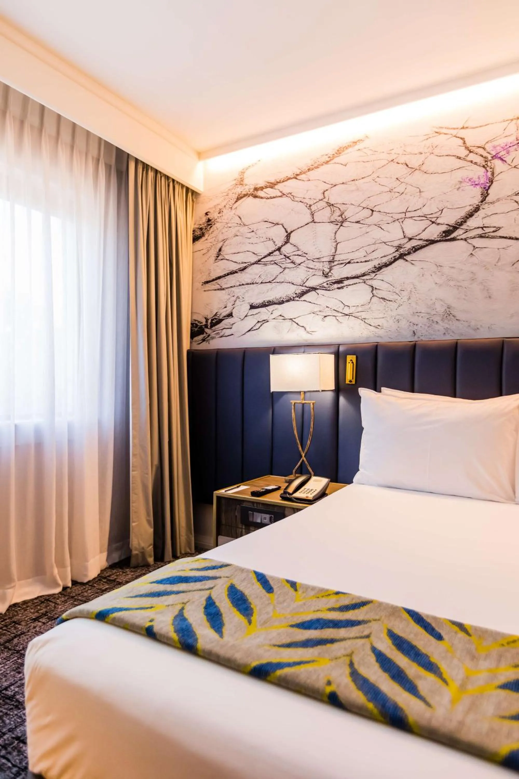 Bedroom, Bed in Garden Court Hatfield