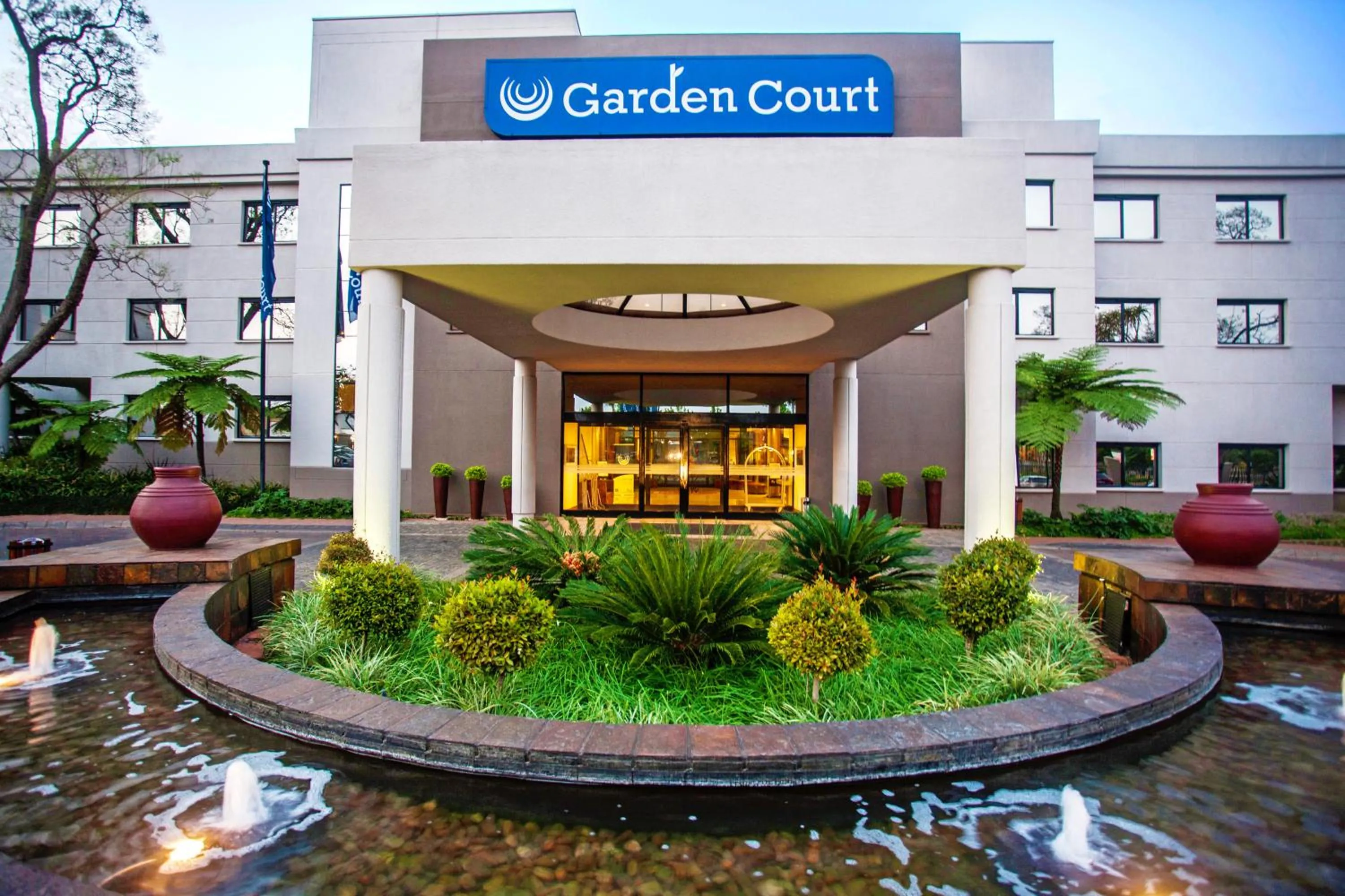 Facade/entrance in Garden Court Hatfield