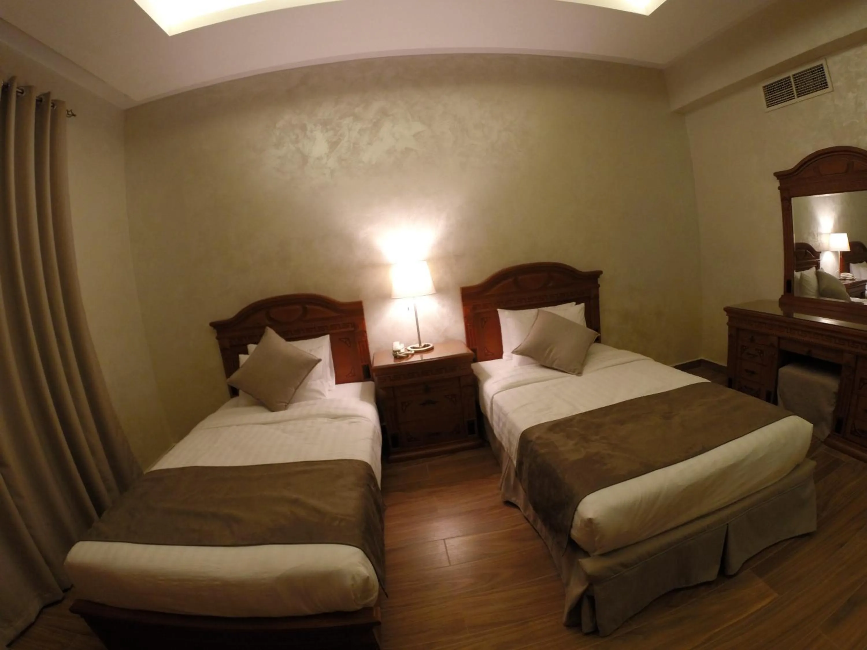 Bedroom, Bed in Le Park Hotel