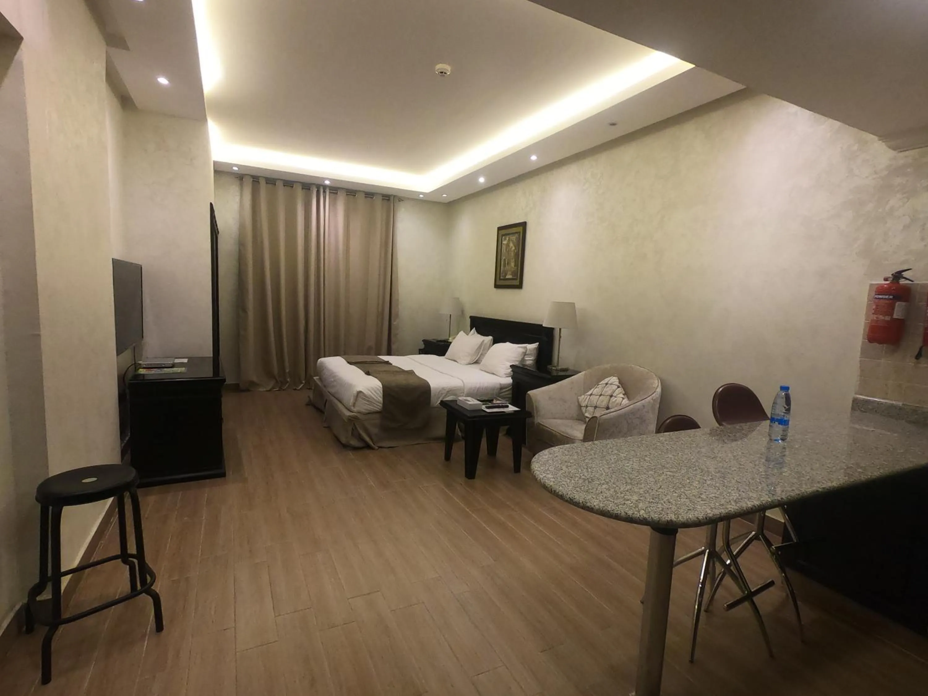 Photo of the whole room, Bed in Le Park Hotel