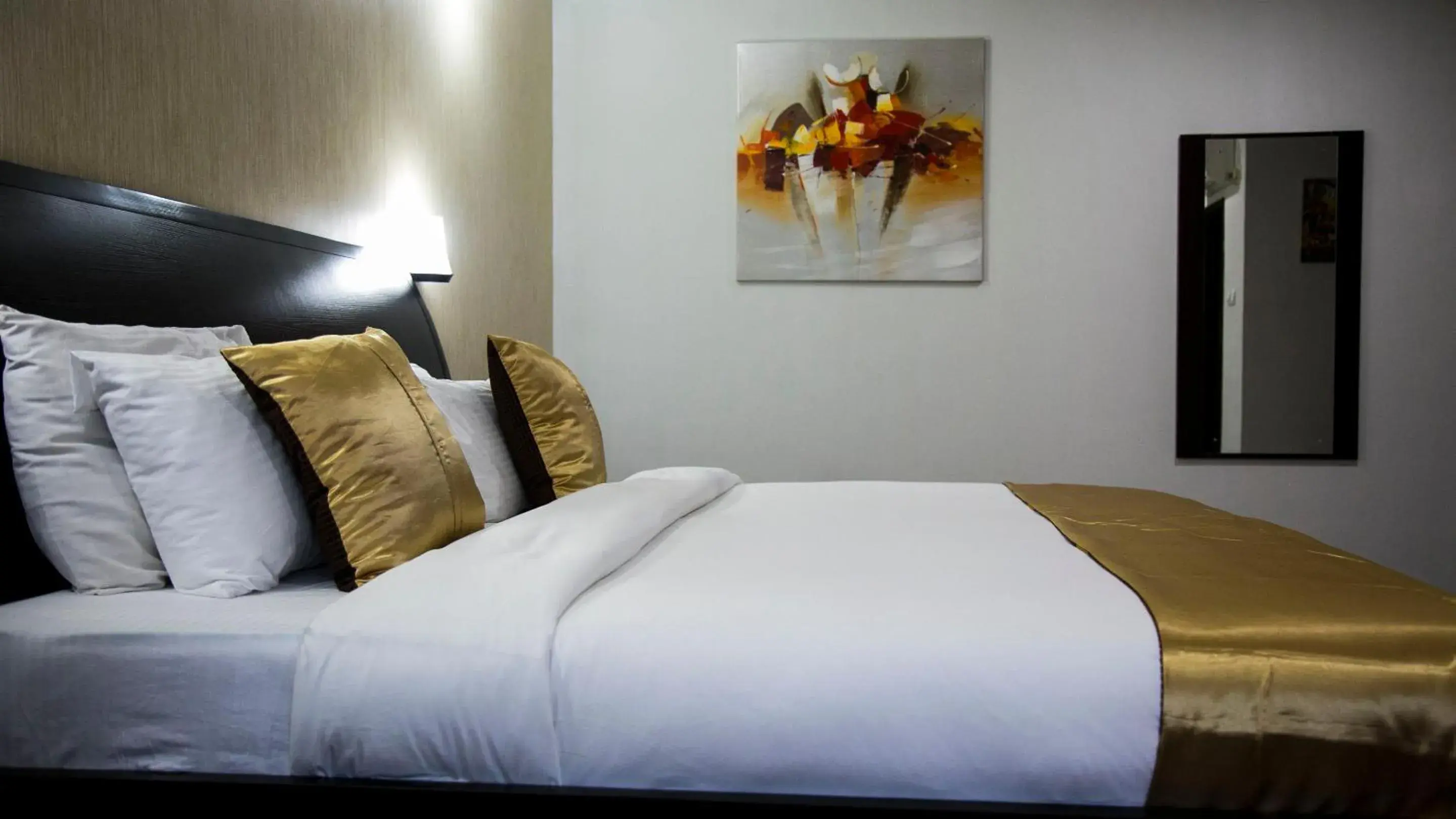 Single Room - single occupancy in Anabel Apartment and Suites, Abuja Single Room - single occupancy in Anabel Apartment and Suites, Abuja