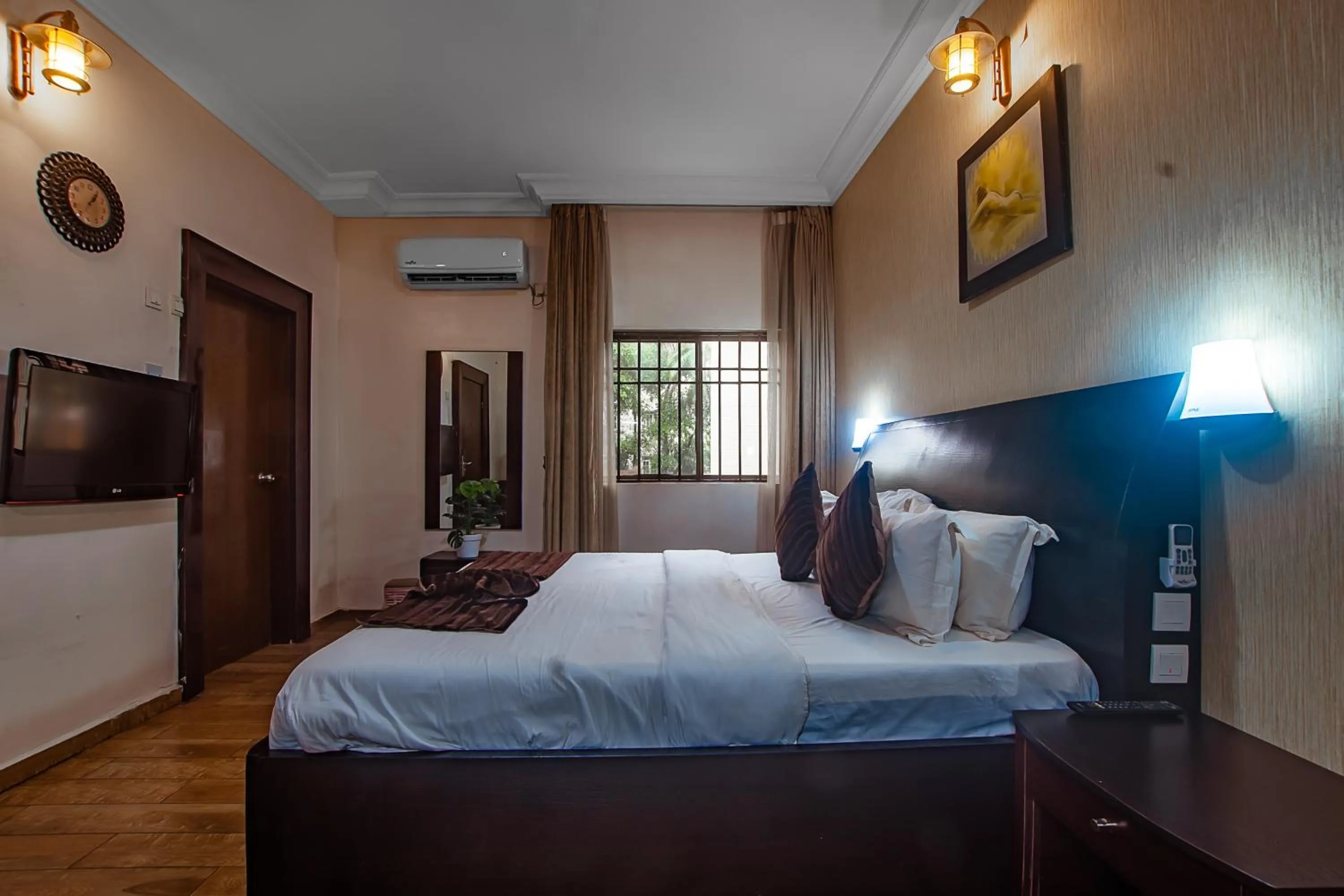 Bed in Anabel Apartment and Suites, Abuja