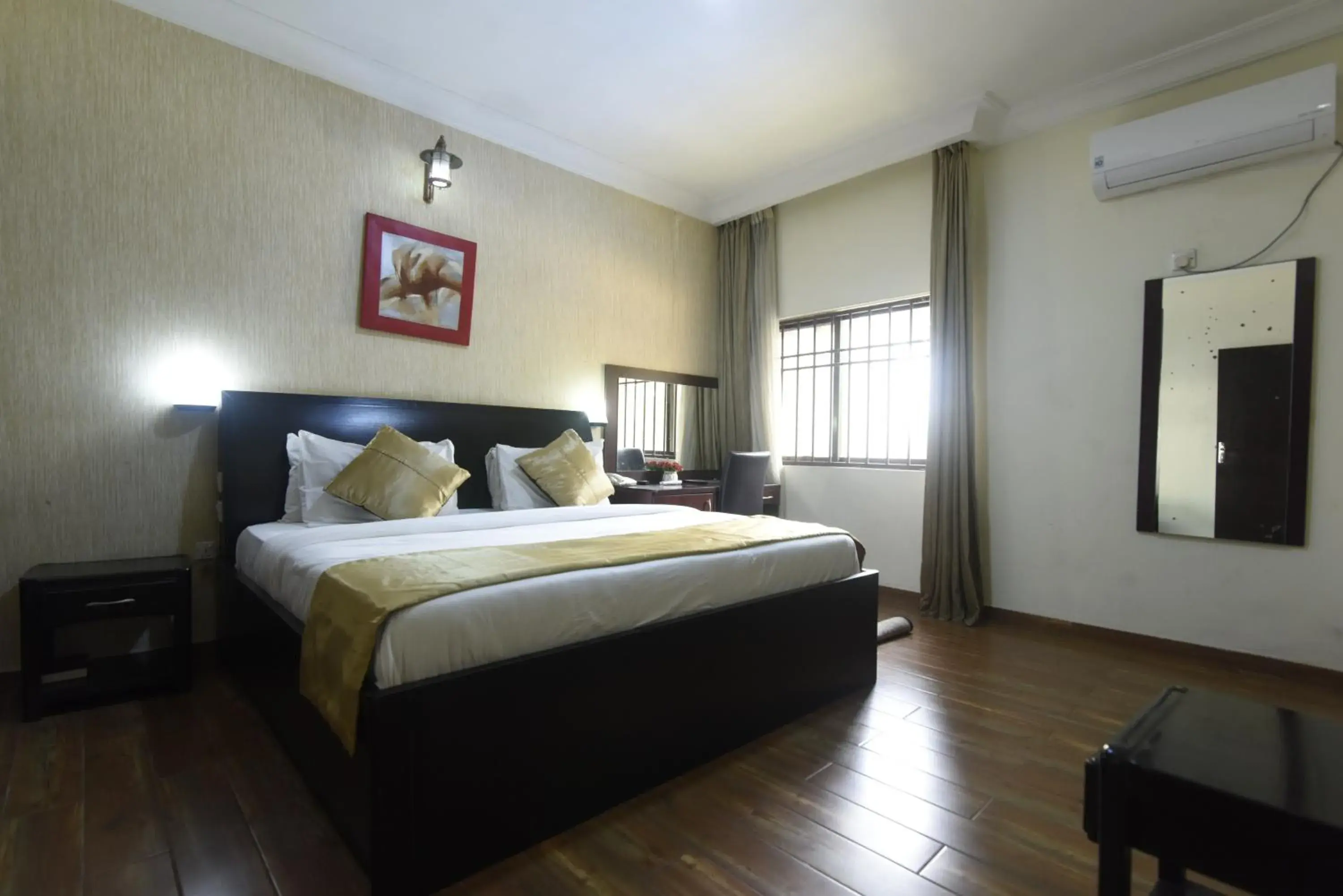 Single Room - single occupancy in Anabel Apartment and Suites, Abuja Single Room - single occupancy in Anabel Apartment and Suites, Abuja