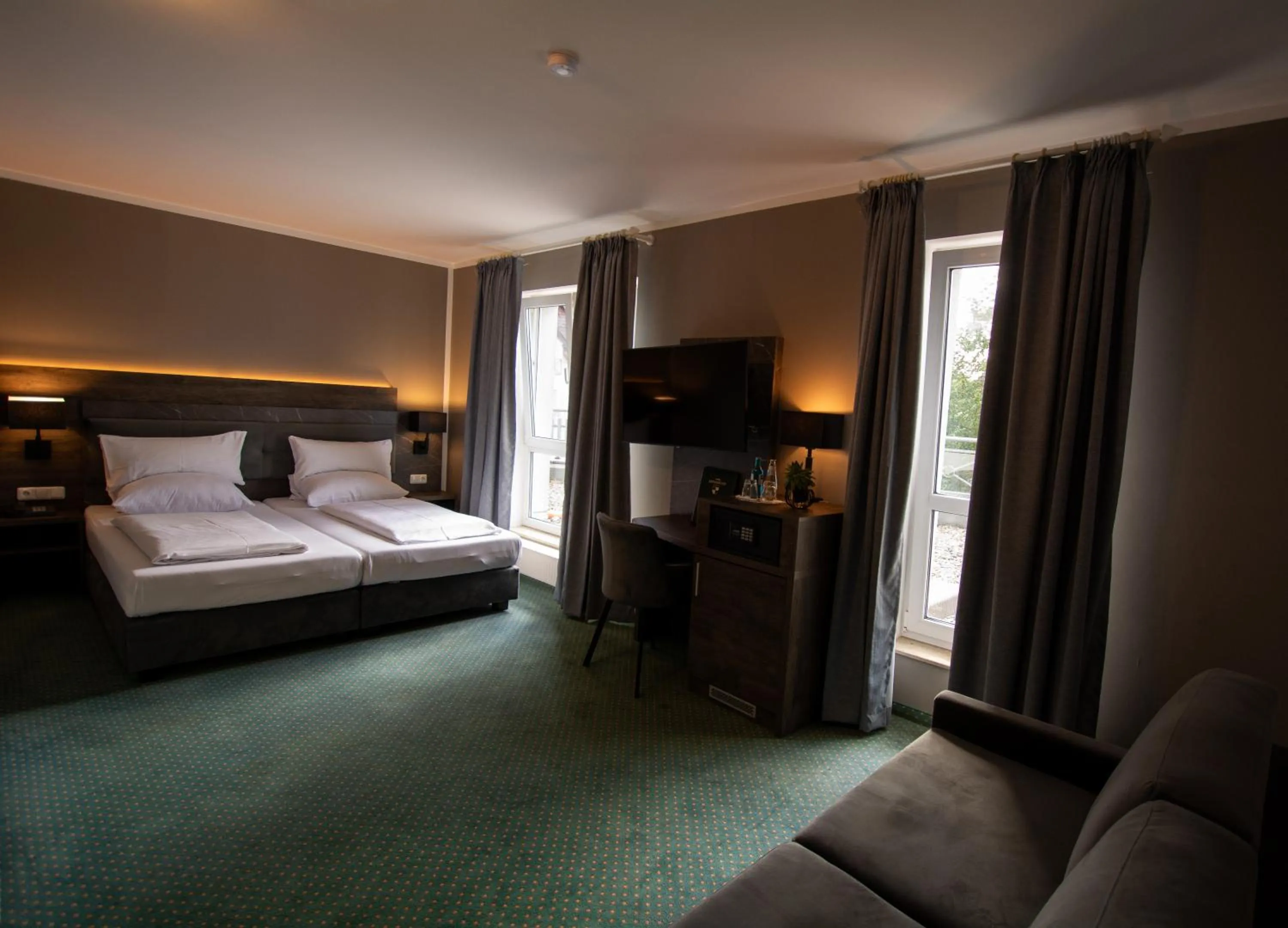 Property building, Bed in Hotel Barnimer Hof