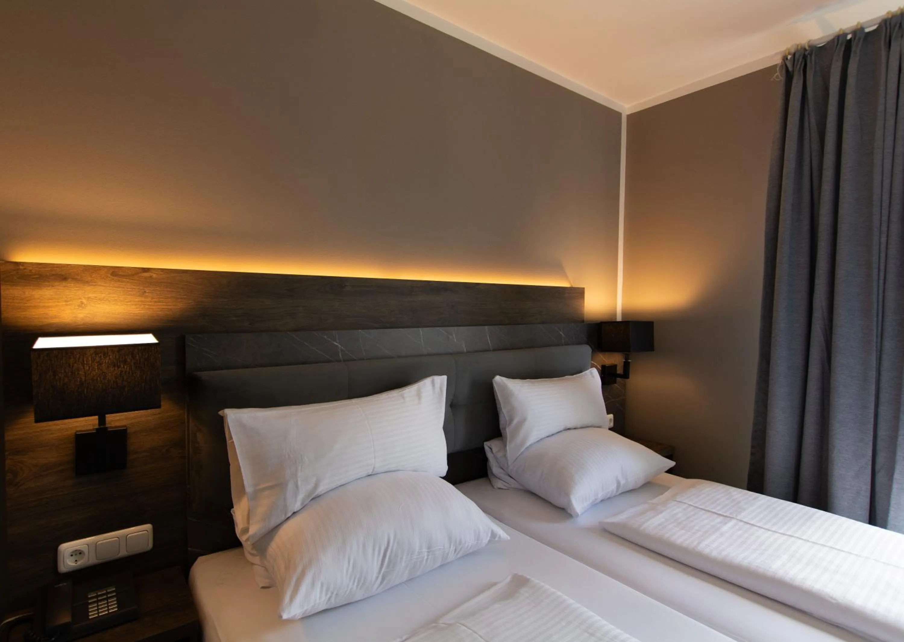 Property building, Bed in Hotel Barnimer Hof