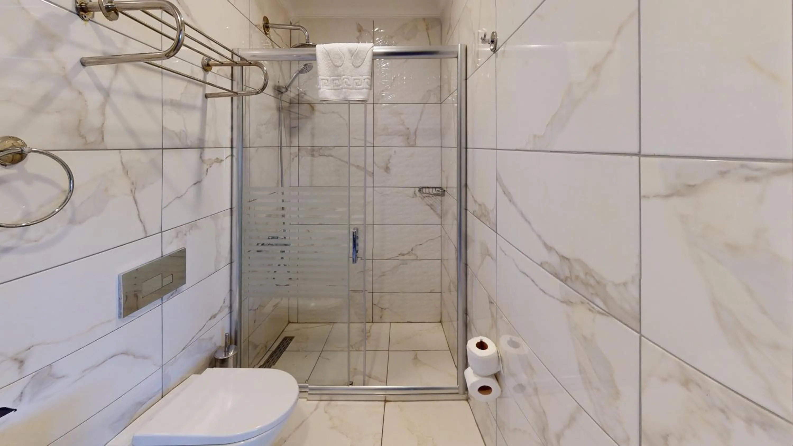 Shower in Florya Novi Hotel