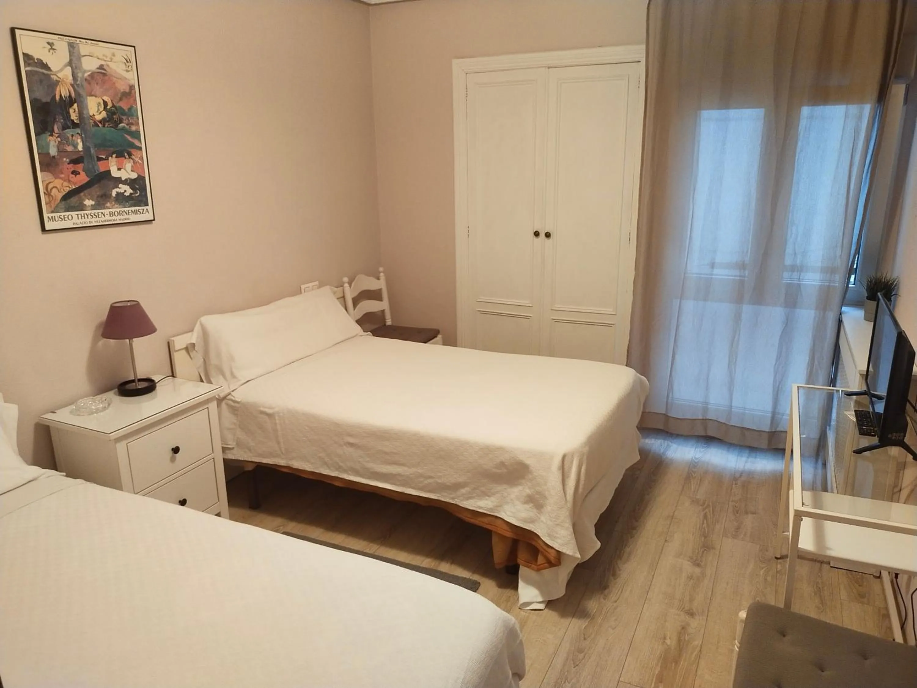 Photo of the whole room, Bed in Hostal Álvarez