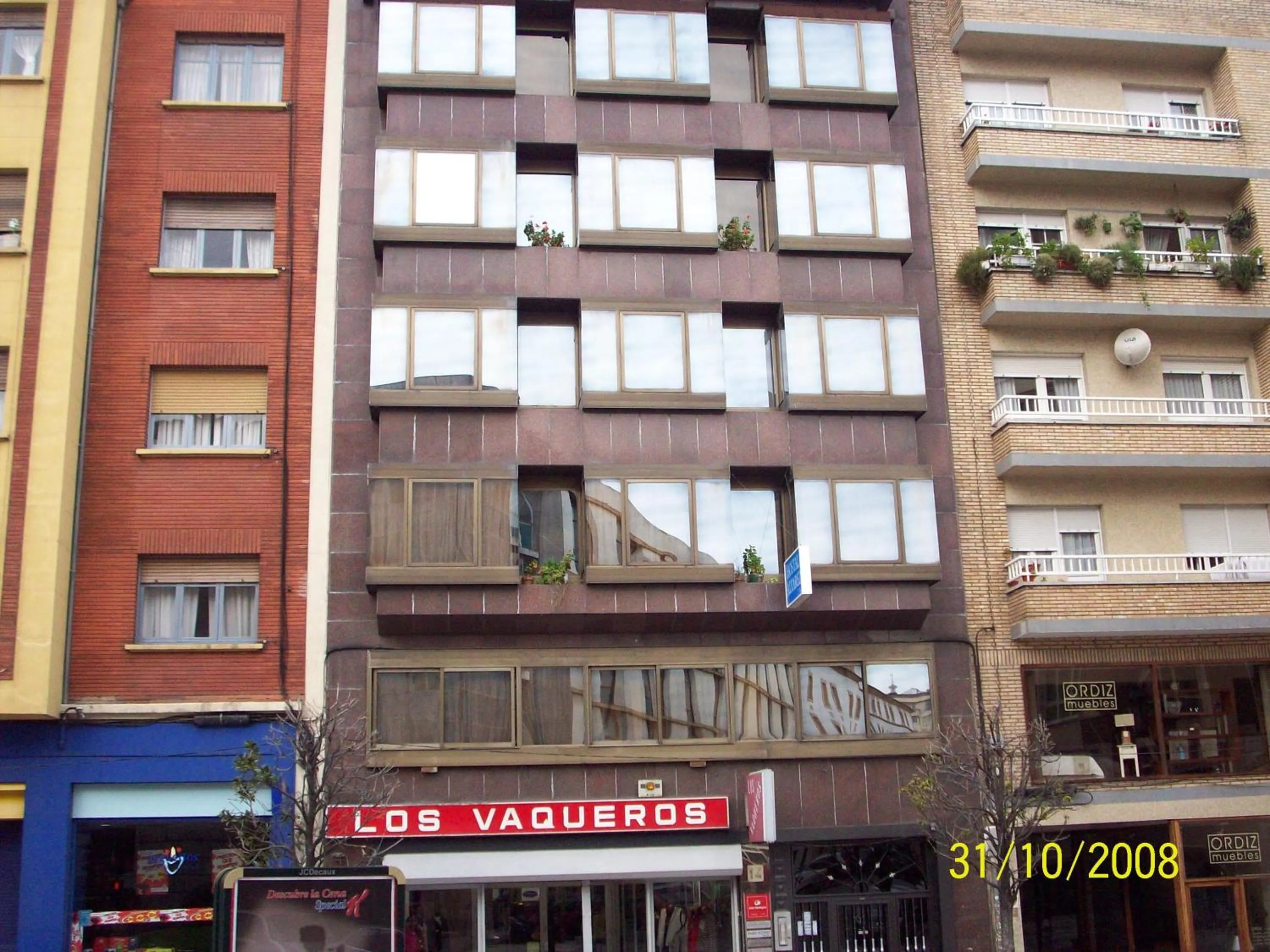 Facade/entrance in Hostal Álvarez