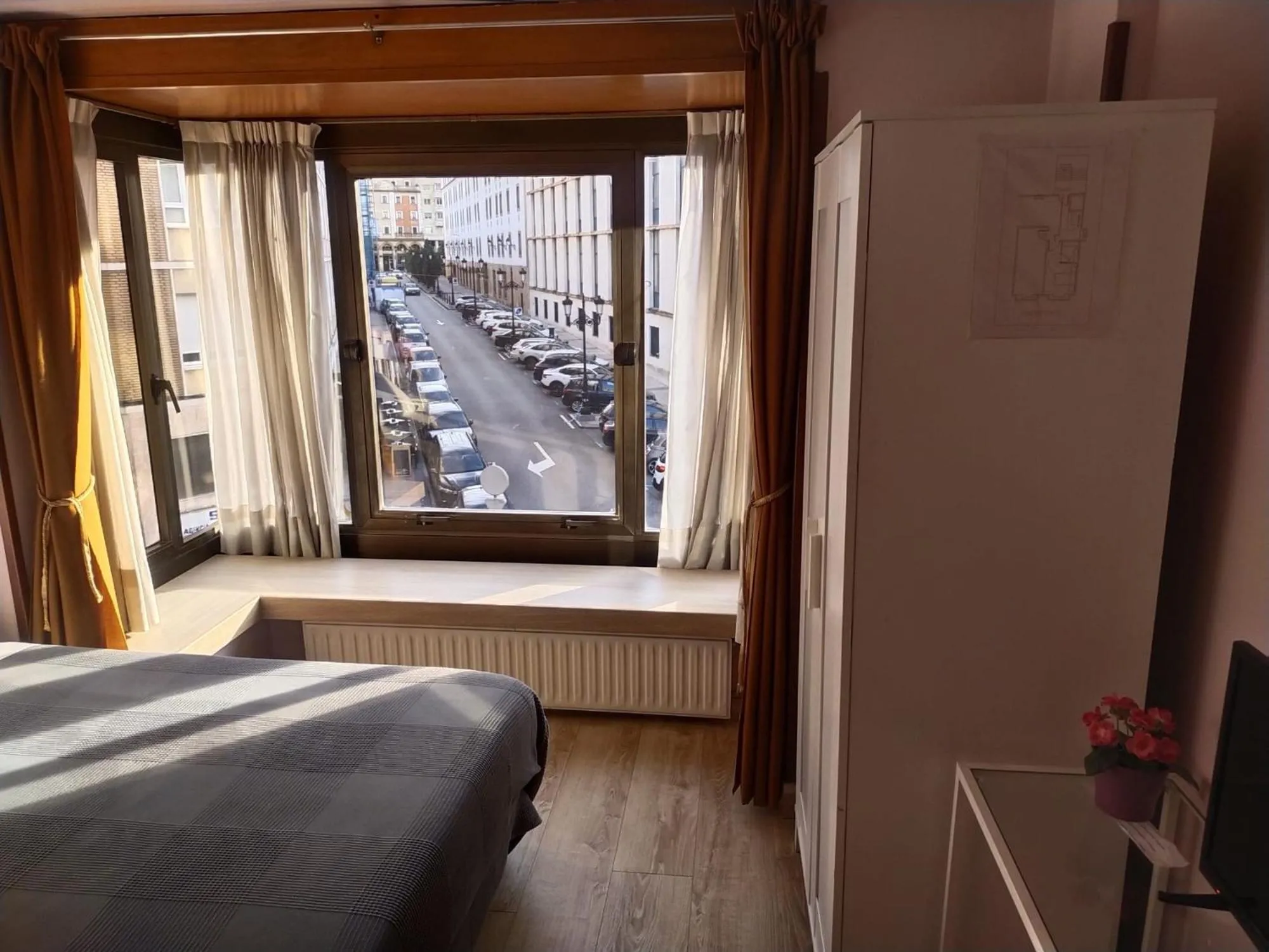 Photo of the whole room, Bed in Hostal Álvarez