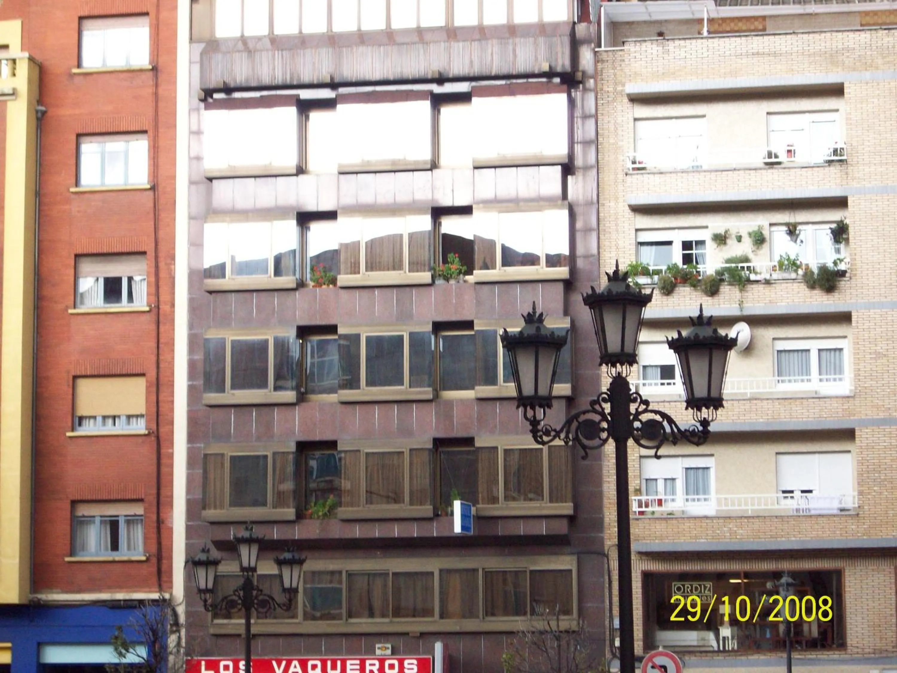 Facade/entrance in Hostal Álvarez