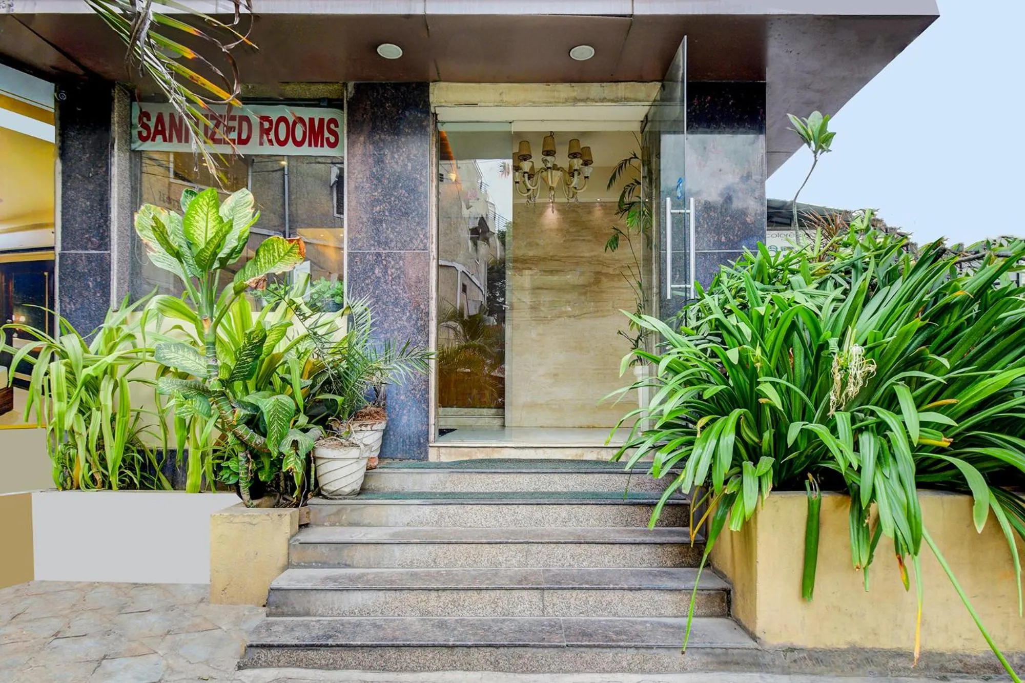 Facade/entrance in FabHotel Arastu Plaza - Nr Nampally Railway Station