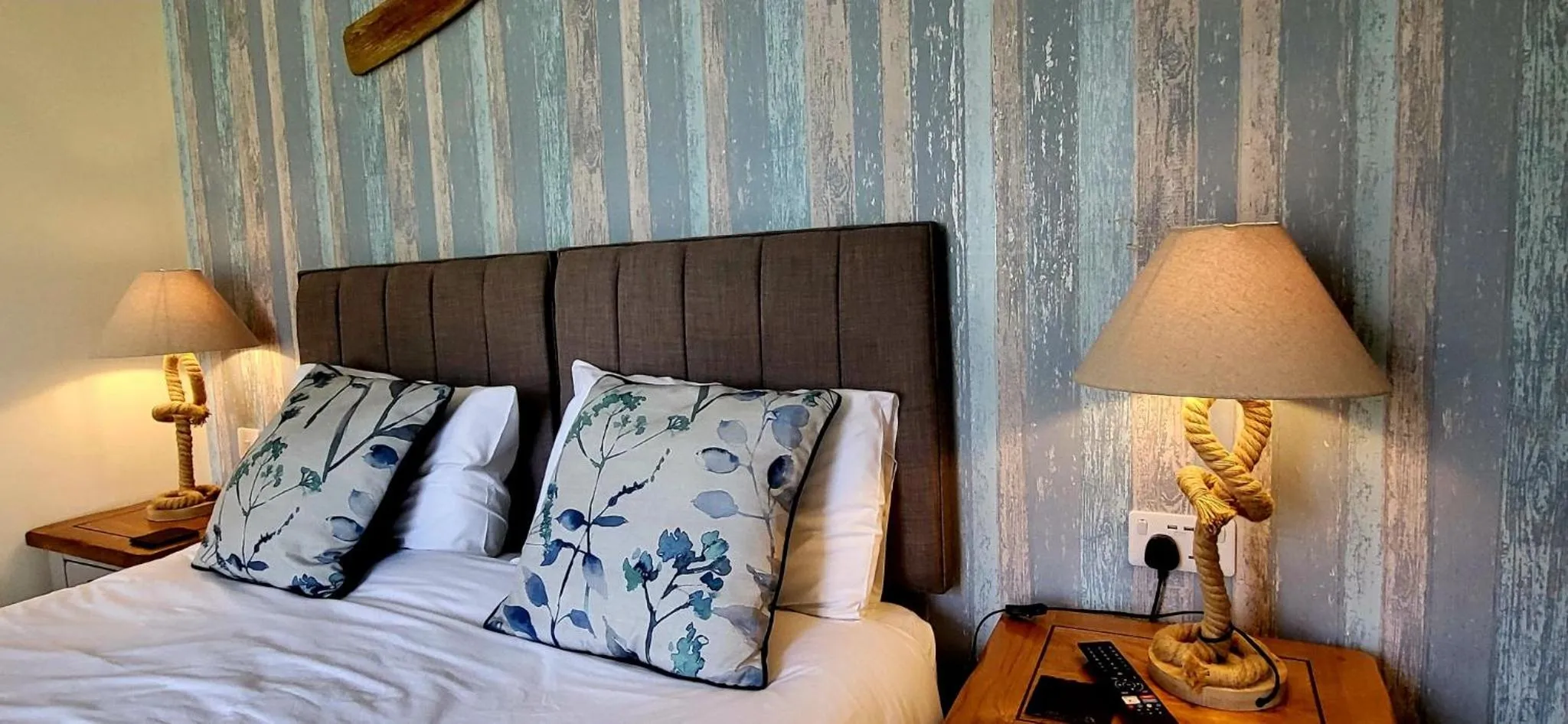 Bed in Ensuite Bed And Breakfast Rooms At The Ring Pub