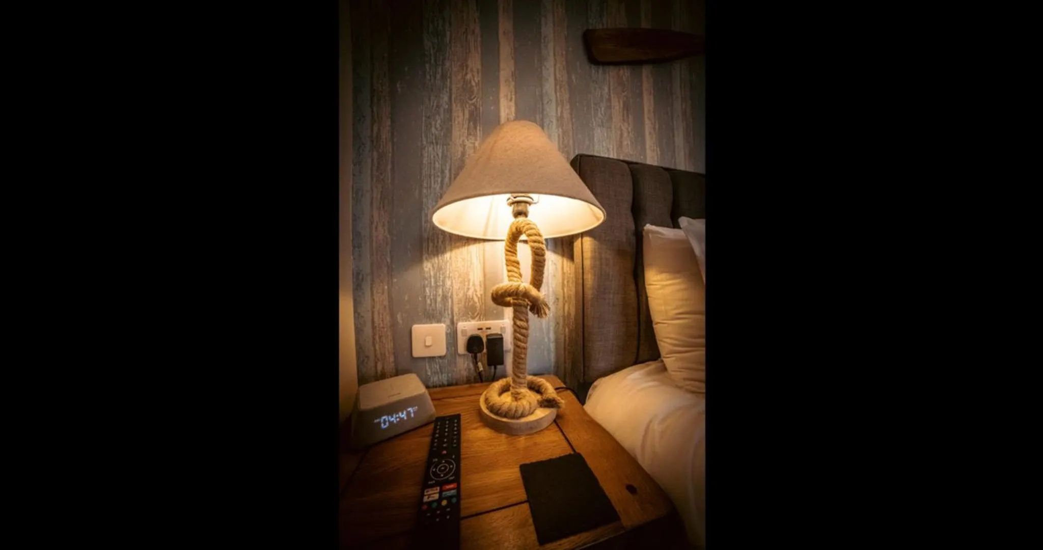 Bed in Ensuite Bed And Breakfast Rooms At The Ring Pub