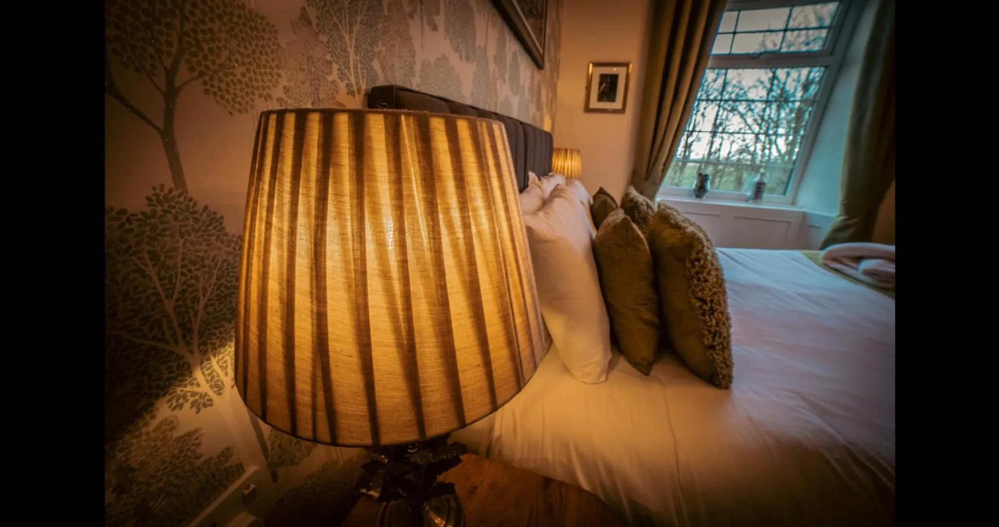 Bed in Ensuite Bed And Breakfast Rooms At The Ring Pub