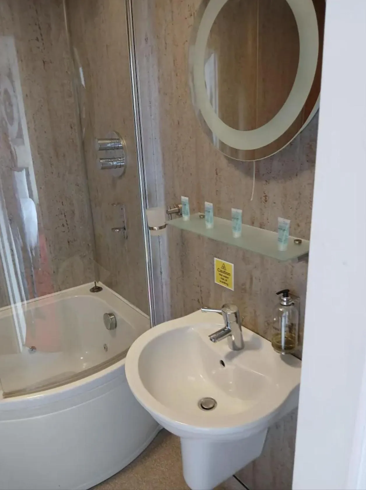 Bathroom in The Knighton Hotel