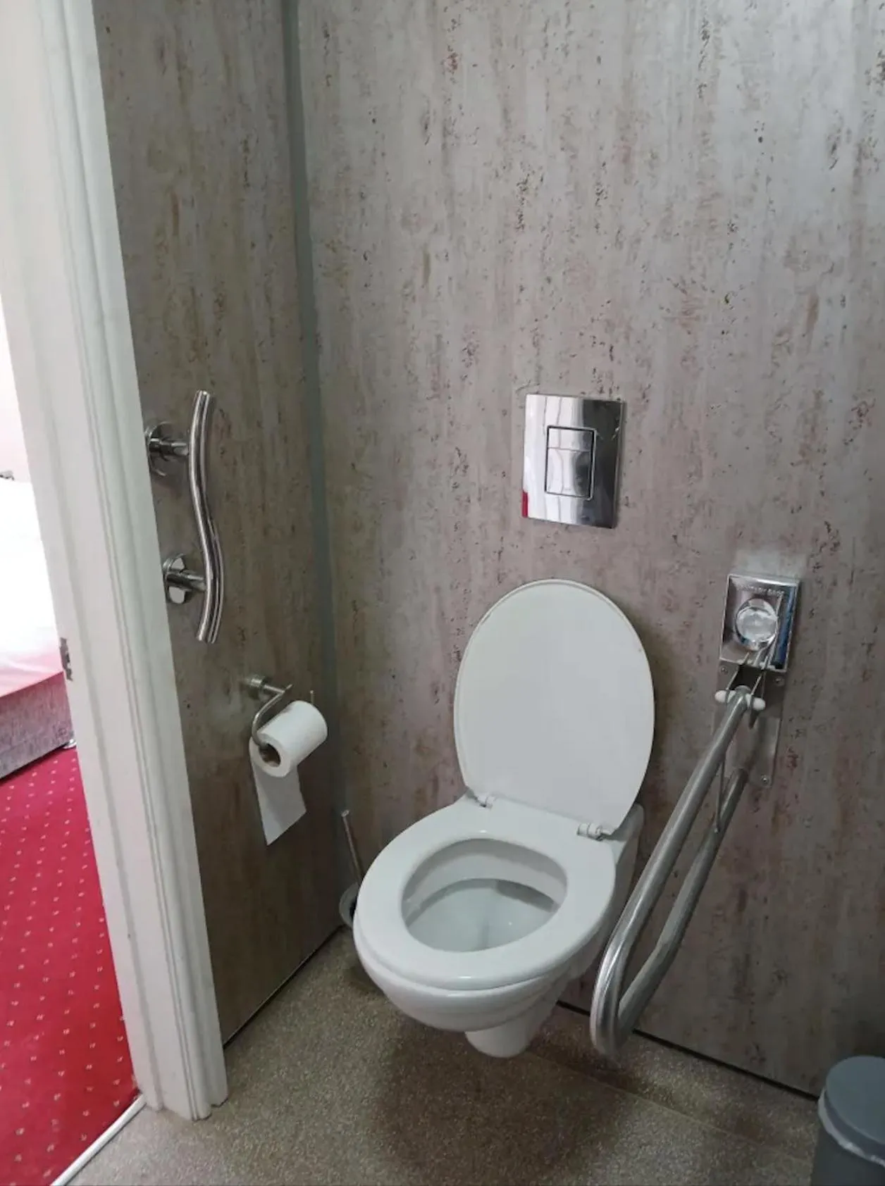 Bathroom in The Knighton Hotel