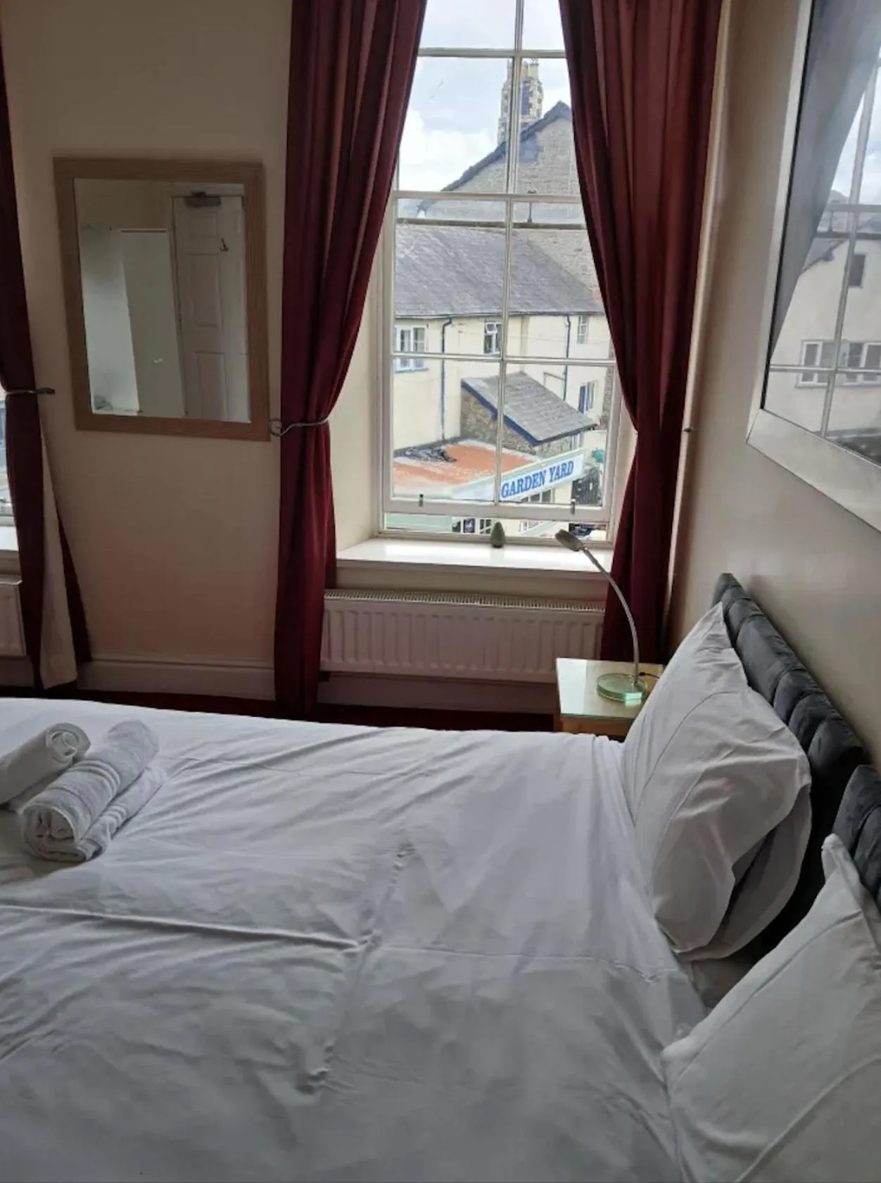 View (from property/room), Bed in The Knighton Hotel