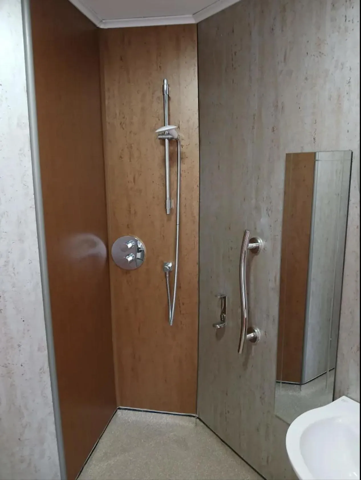 Bathroom in The Knighton Hotel