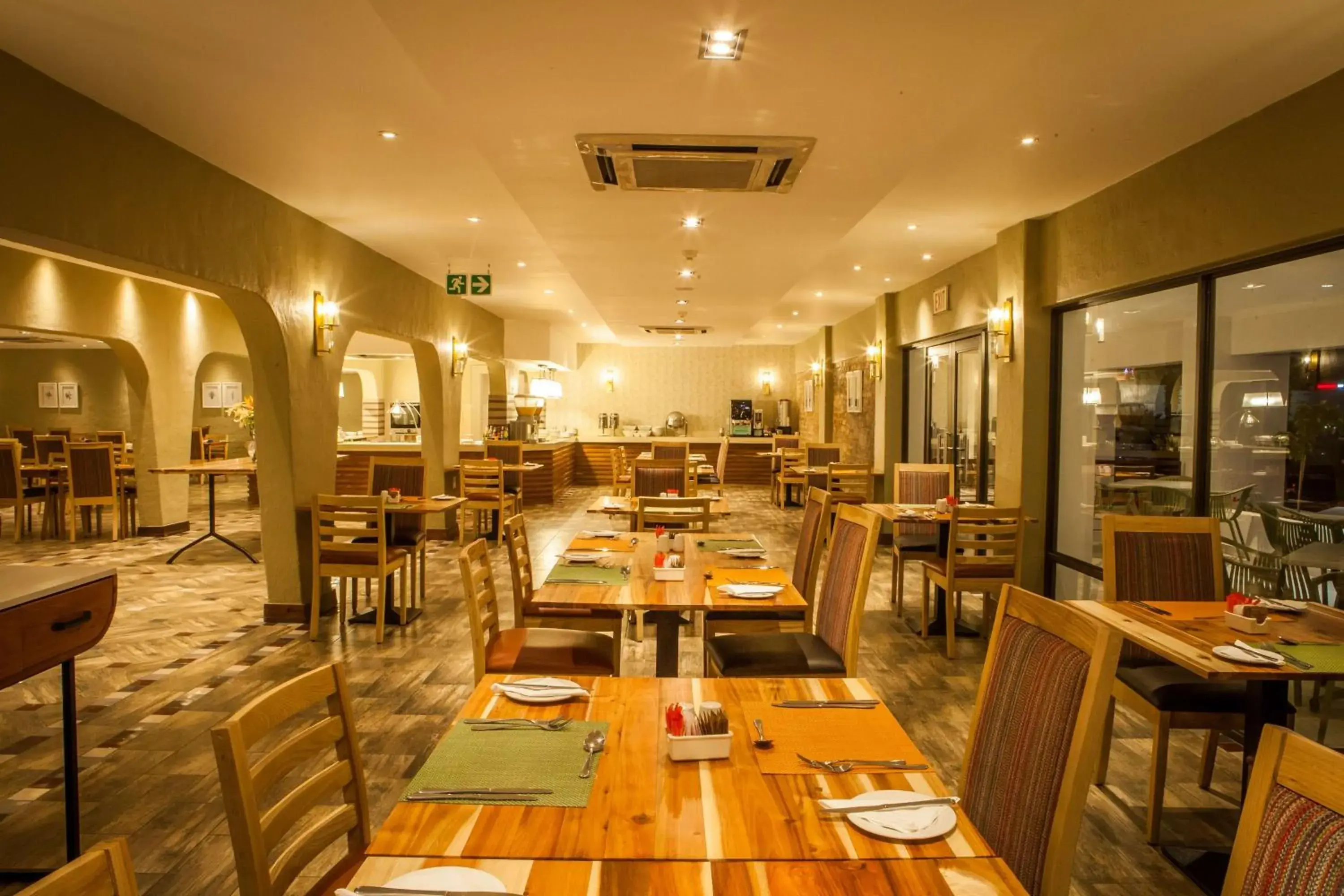 Restaurant/places to eat in Garden Court Polokwane Restaurant/places to eat in Garden Court Polokwane