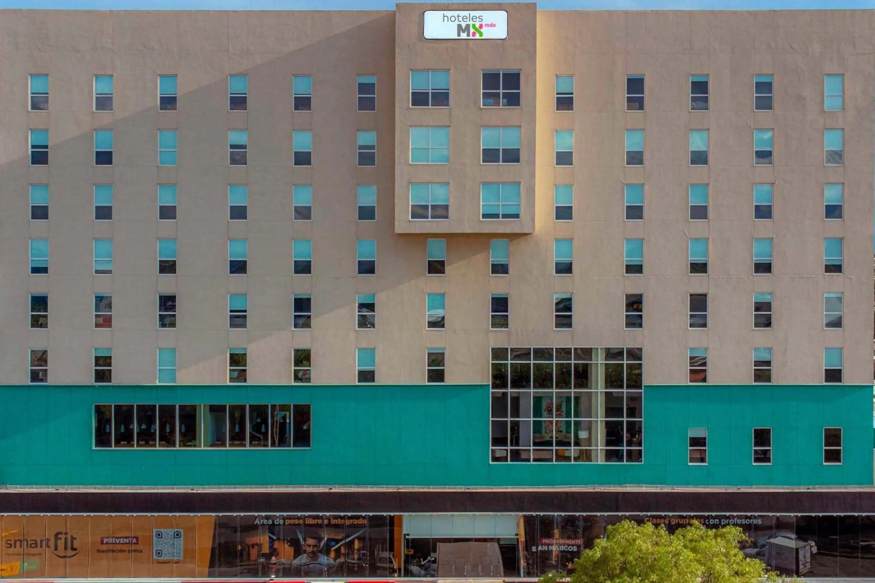 Property building in Hotel MX mas cuautitlan Izcalli, Trademark by Wyndham