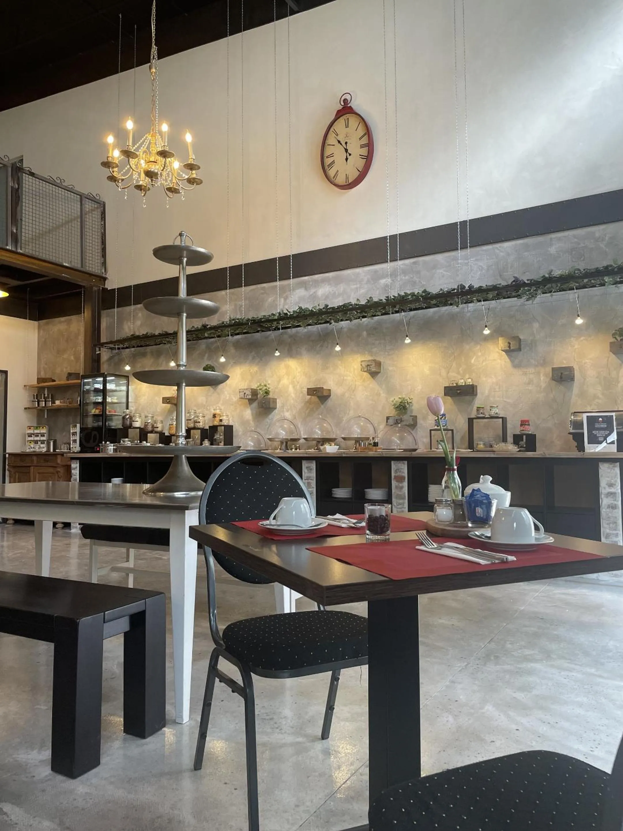 Dining area in Amical Hotel