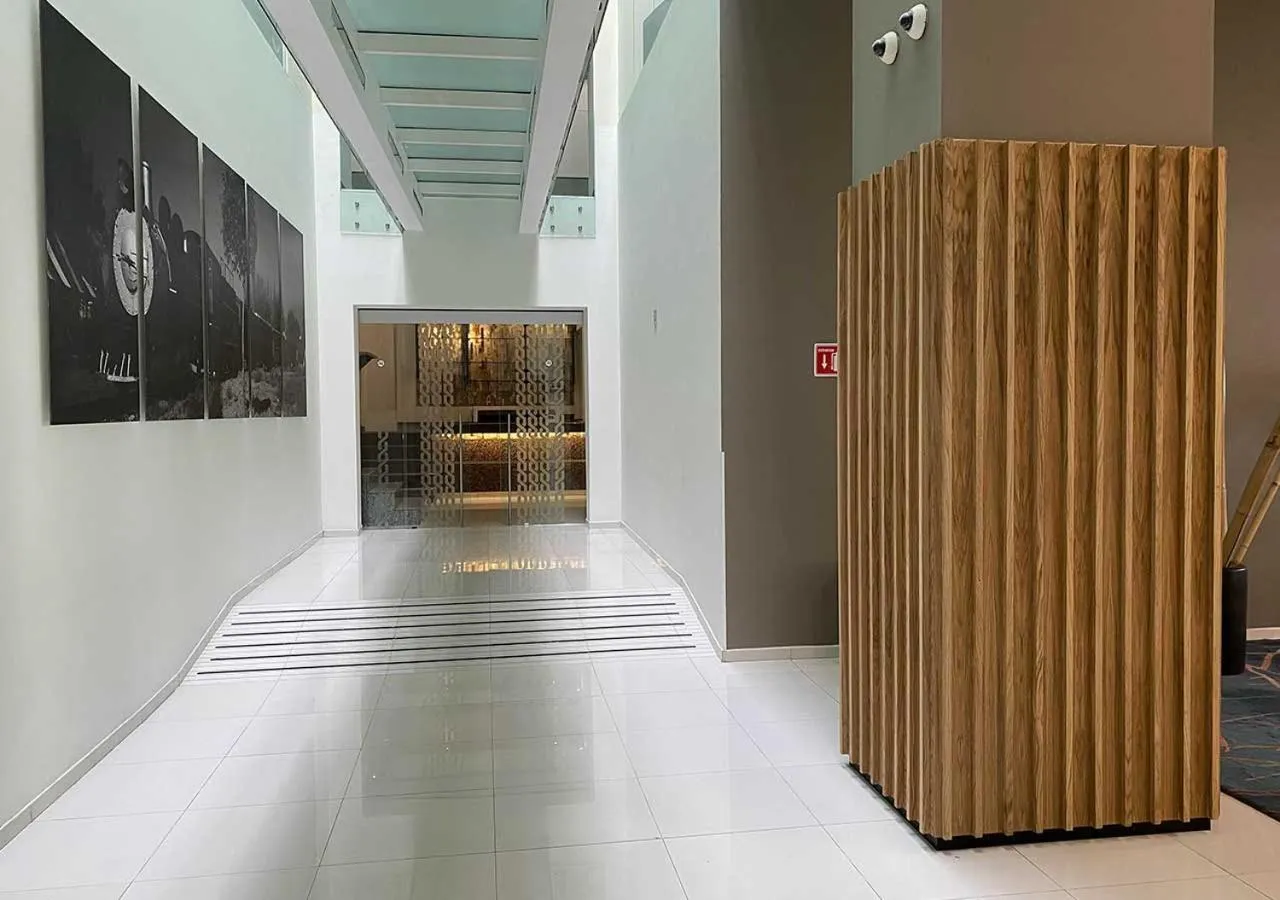 Lounge or bar in Hotel MX forum buenavista CDMX, Trademark by Wyndham