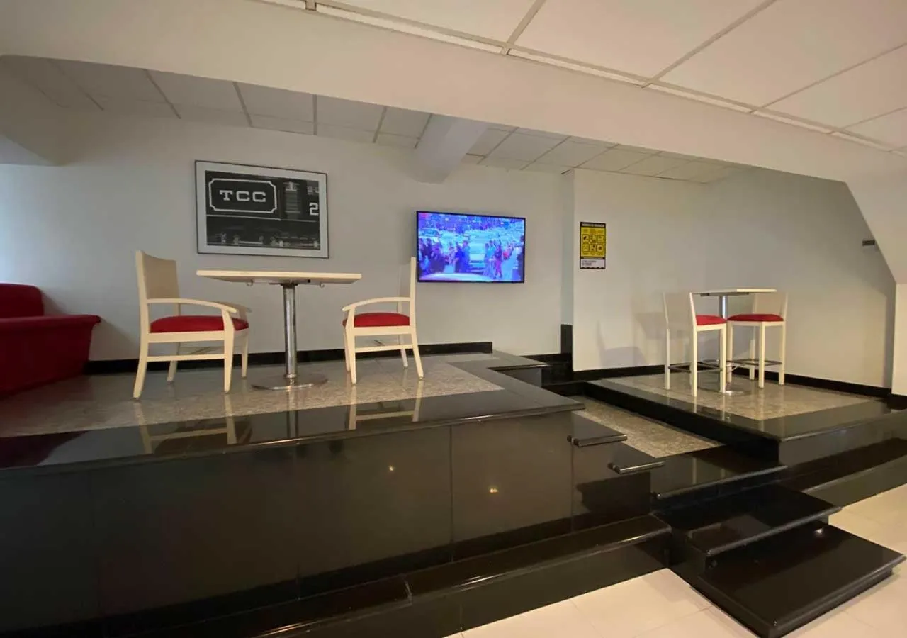 Lounge or bar in Hotel MX forum buenavista CDMX, Trademark by Wyndham