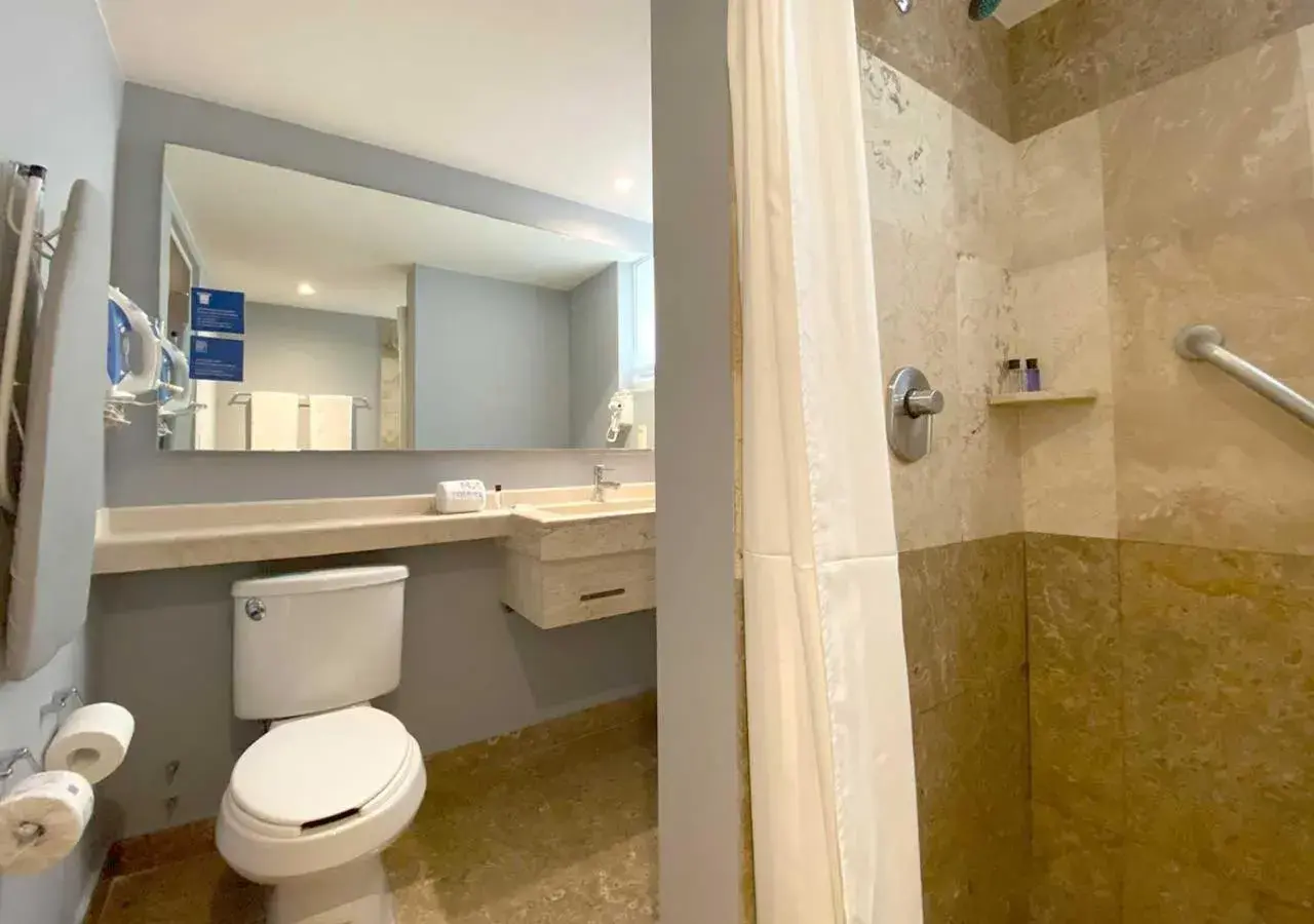 Superior Twin Room in Hotel MX forum buenavista CDMX, Trademark by Wyndham Superior Twin Room in Hotel MX forum buenavista CDMX, Trademark by Wyndham