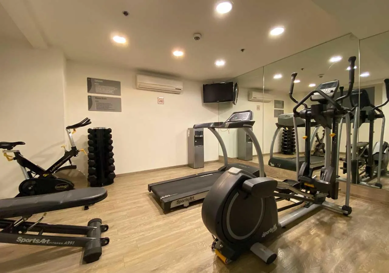 Fitness centre/facilities in Hotel MX forum buenavista CDMX, Trademark by Wyndham