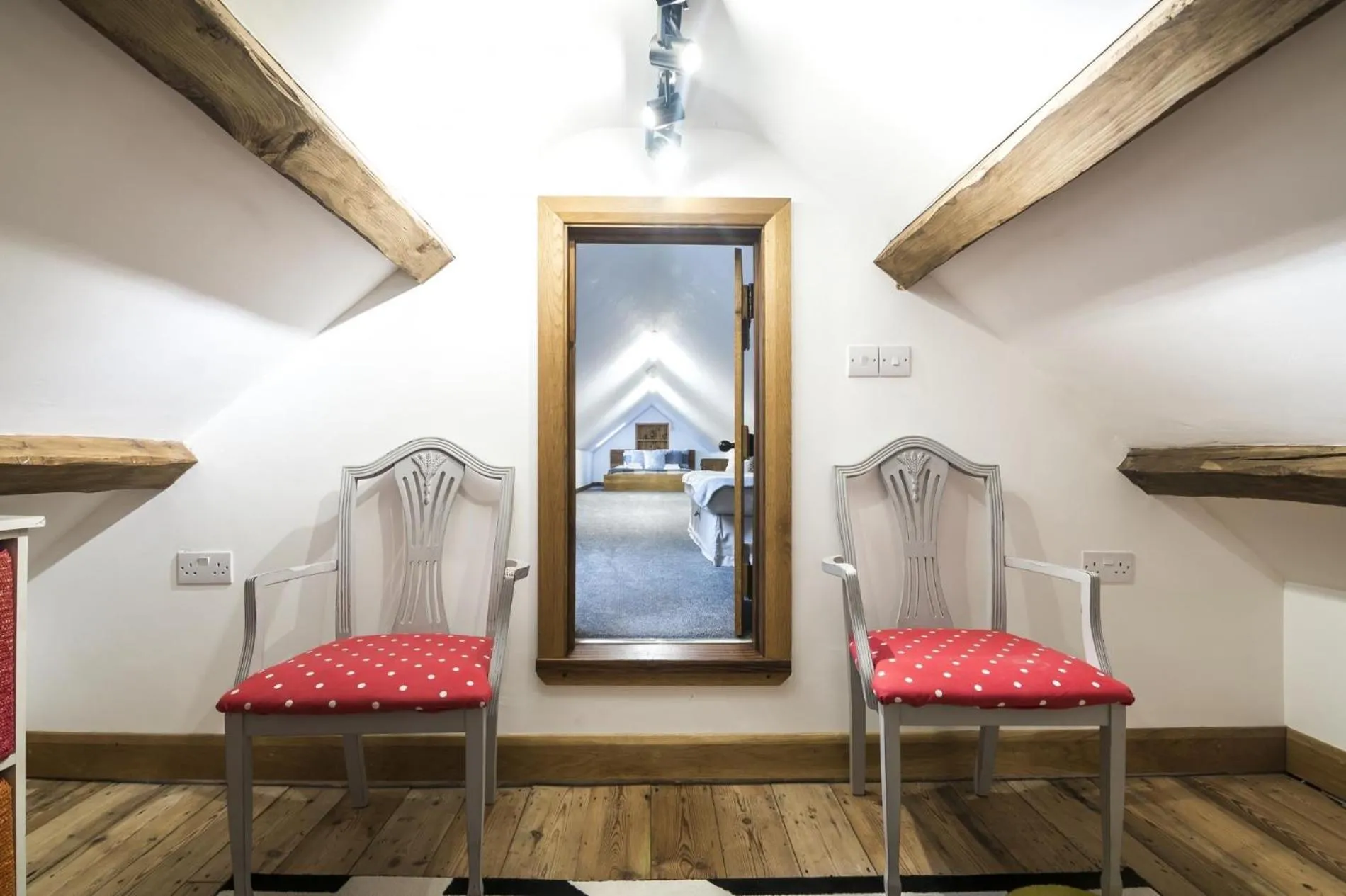 Floor plan in Orchard Cottage - Luxurious Barn Conversion - Beavers Hill