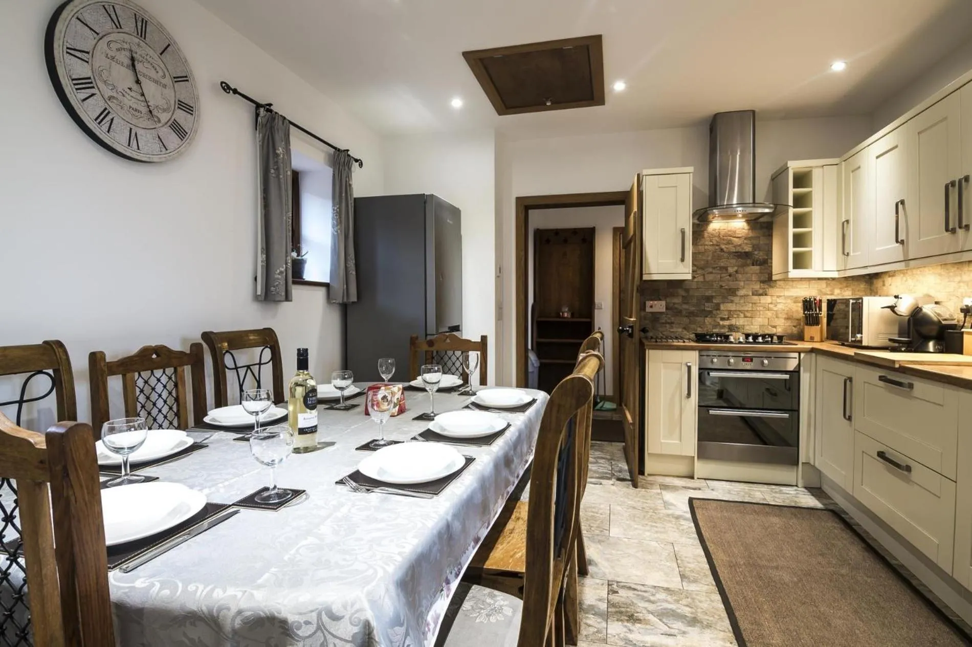 Floor plan in Orchard Cottage - Luxurious Barn Conversion - Beavers Hill