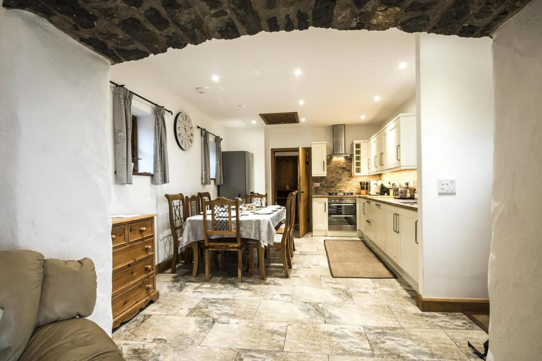 Floor plan in Orchard Cottage - Luxurious Barn Conversion - Beavers Hill