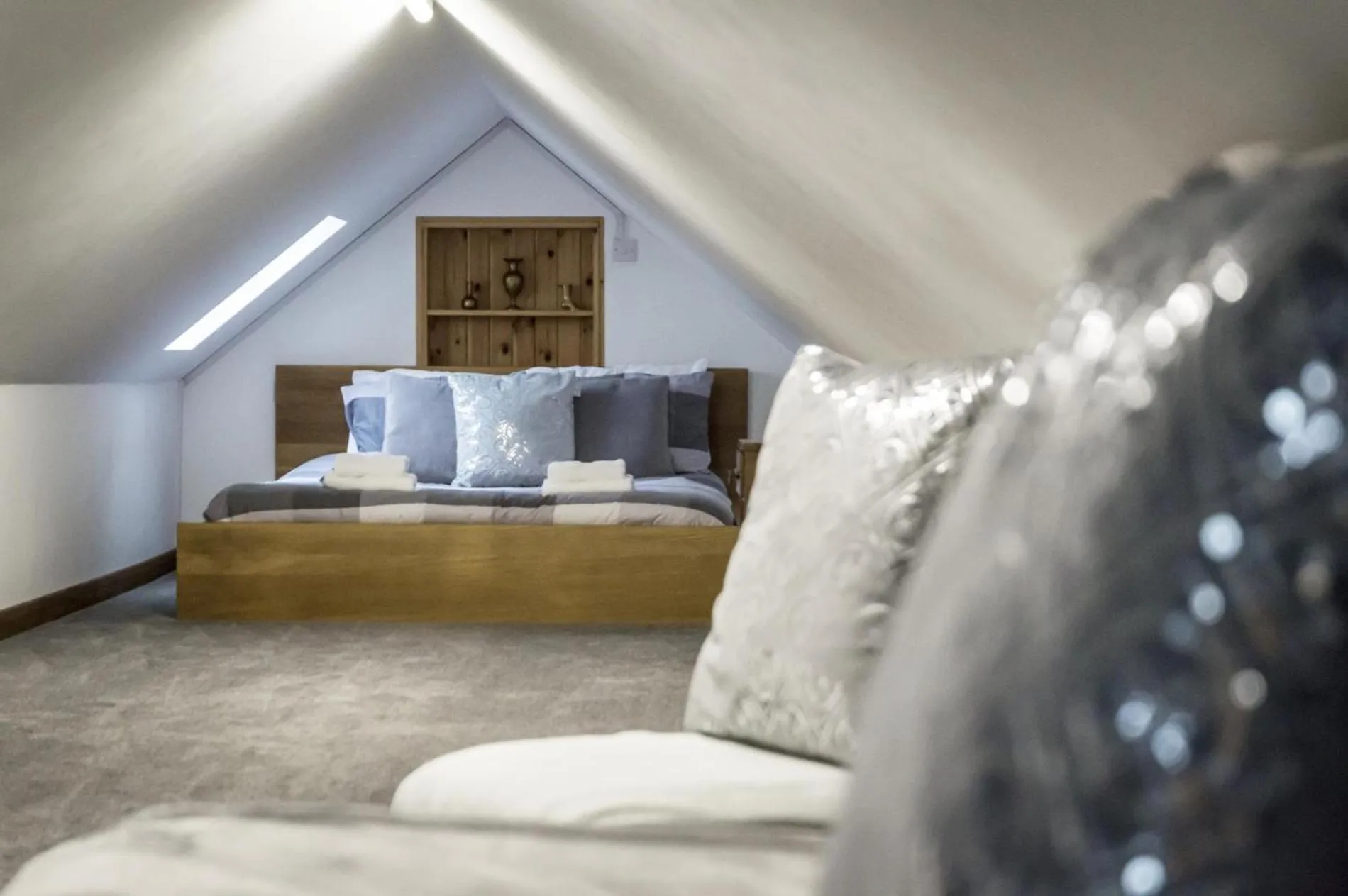 Floor plan, Bed in Orchard Cottage - Luxurious Barn Conversion - Beavers Hill