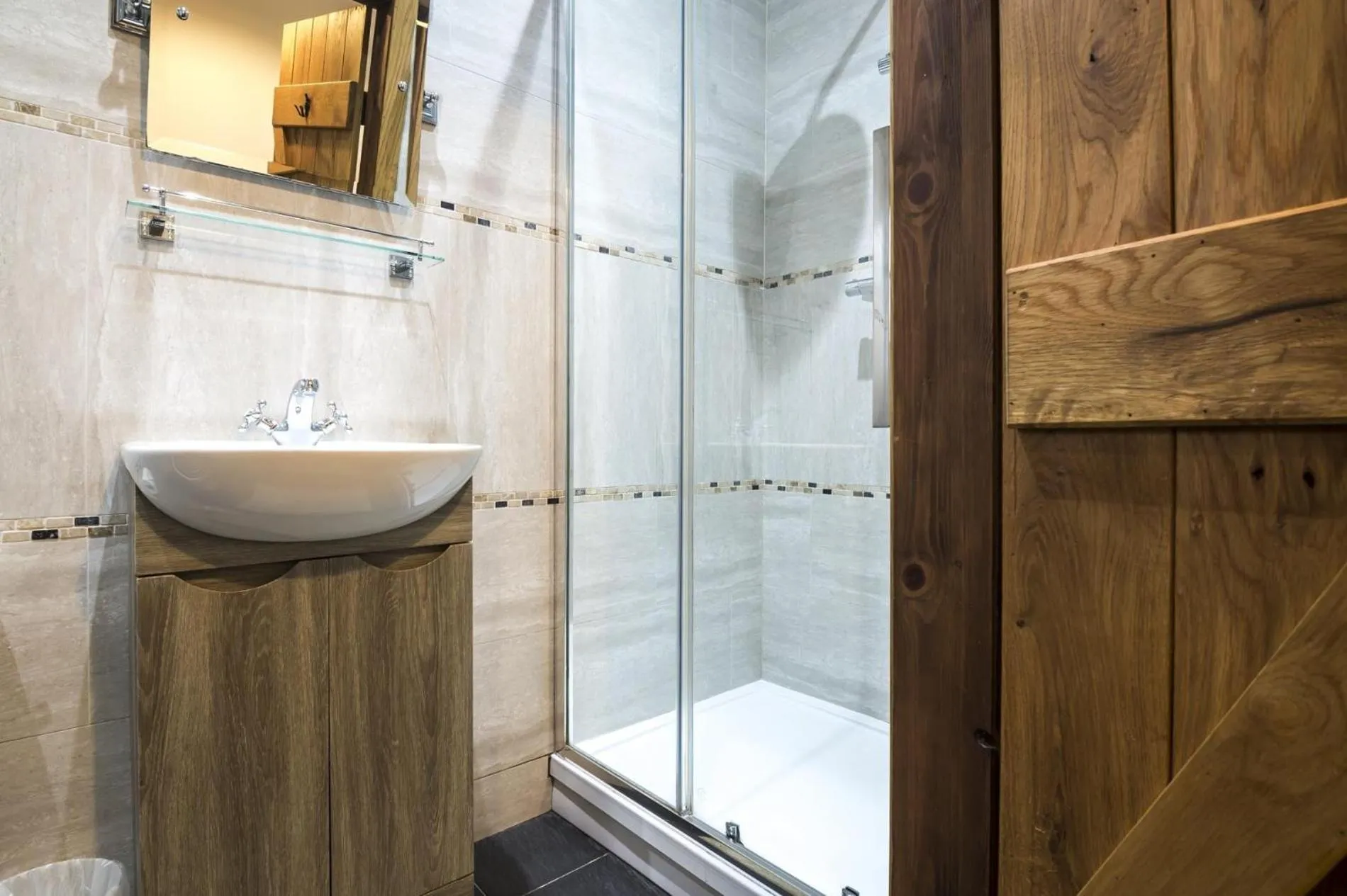 Floor plan in Orchard Cottage - Luxurious Barn Conversion - Beavers Hill