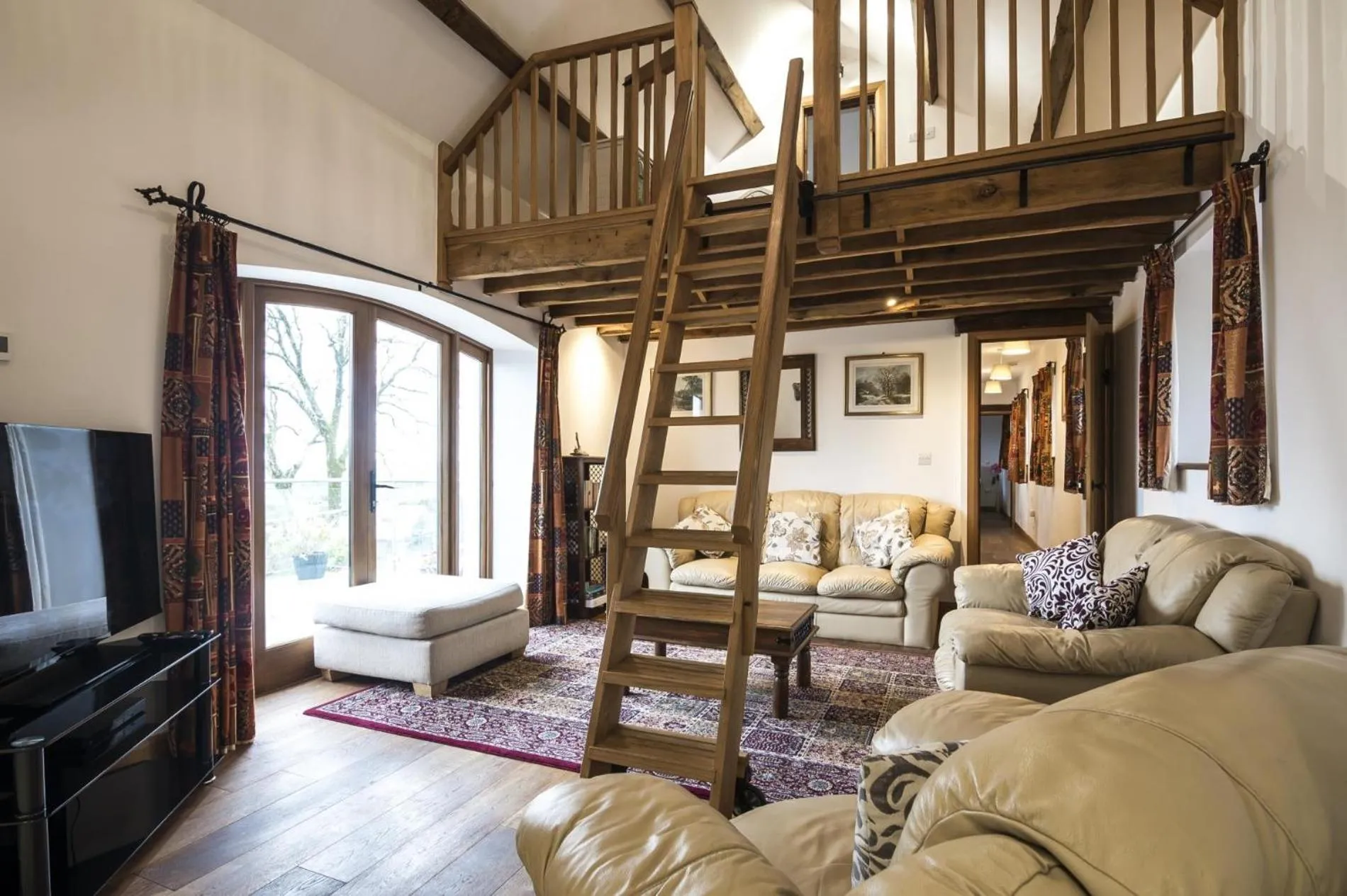 Floor plan in Orchard Cottage - Luxurious Barn Conversion - Beavers Hill