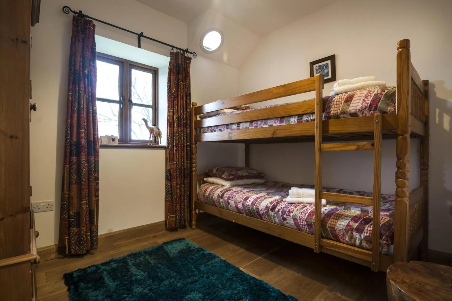 Floor plan, Bed in Orchard Cottage - Luxurious Barn Conversion - Beavers Hill