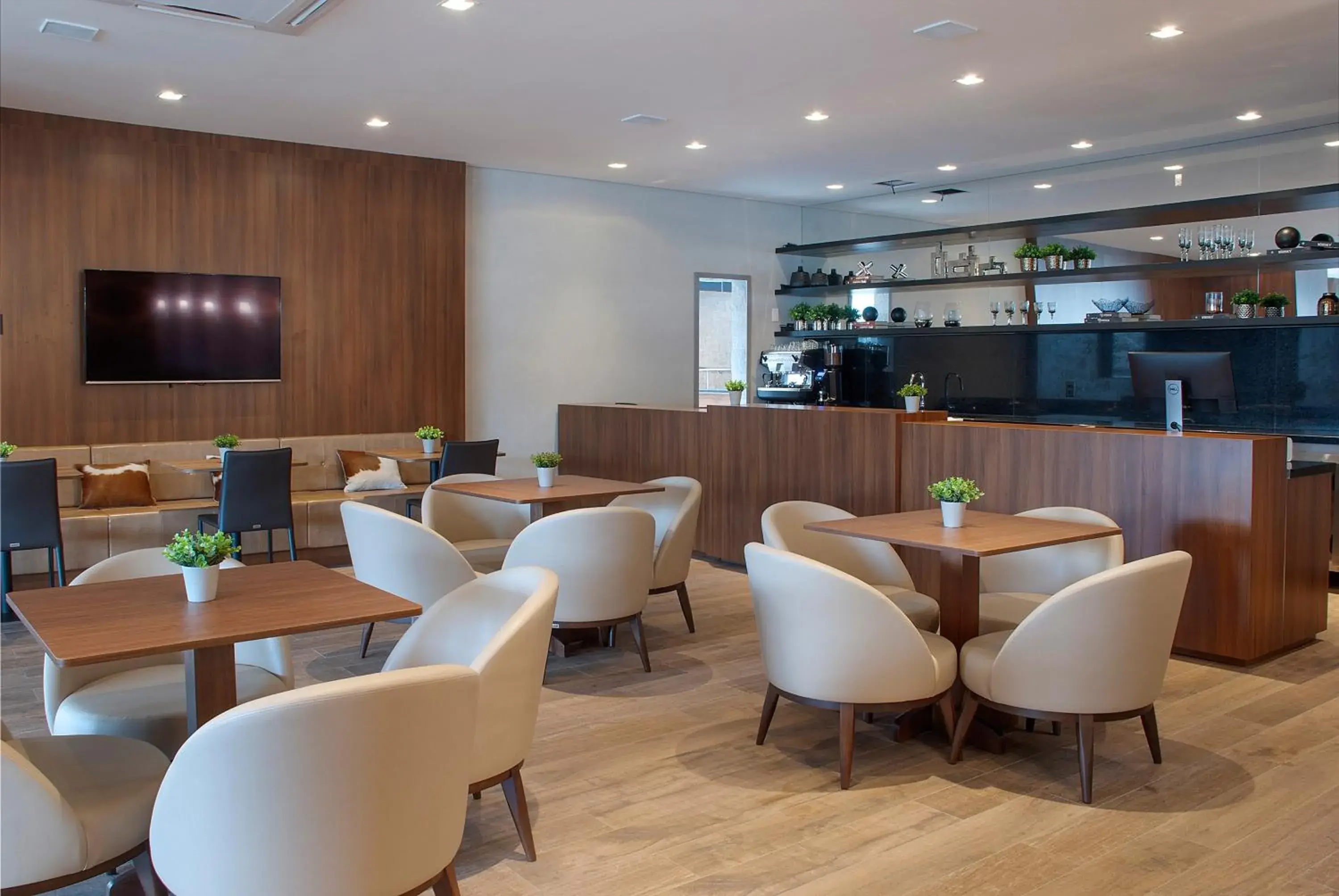 Lounge or bar in Exclusive Gramado Hotel & Spa by Gramado Parks Lounge or bar in Exclusive Gramado Hotel & Spa by Gramado Parks